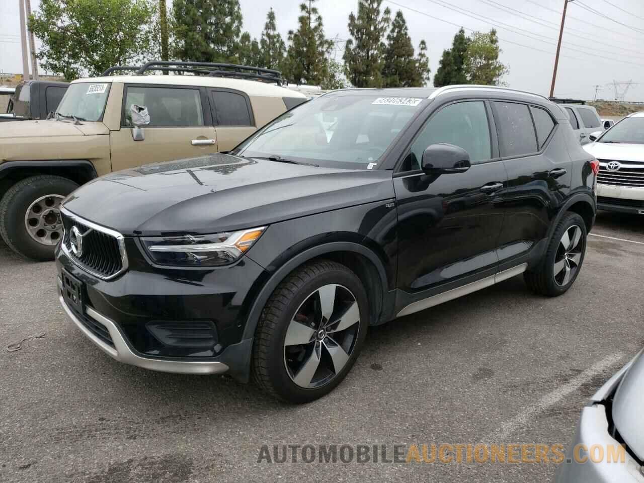 YV4162UK8K2071400 VOLVO XC40 2019