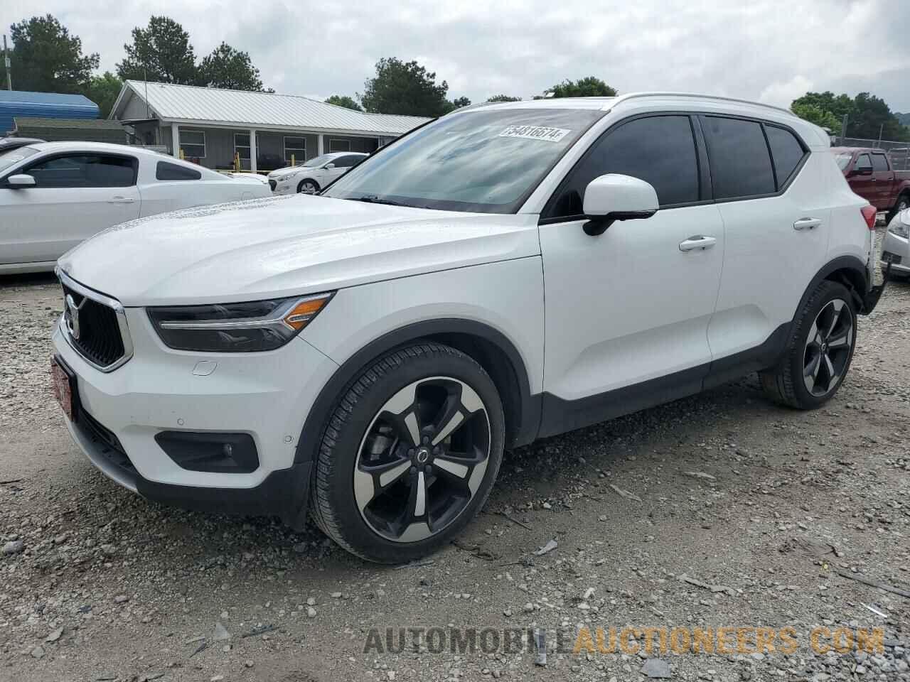 YV4162UK9K2137243 VOLVO XC40 2019