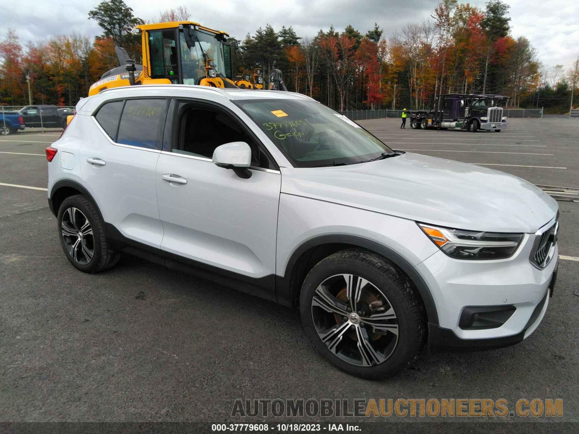 YV4162UL0N2751272 VOLVO XC40 2022