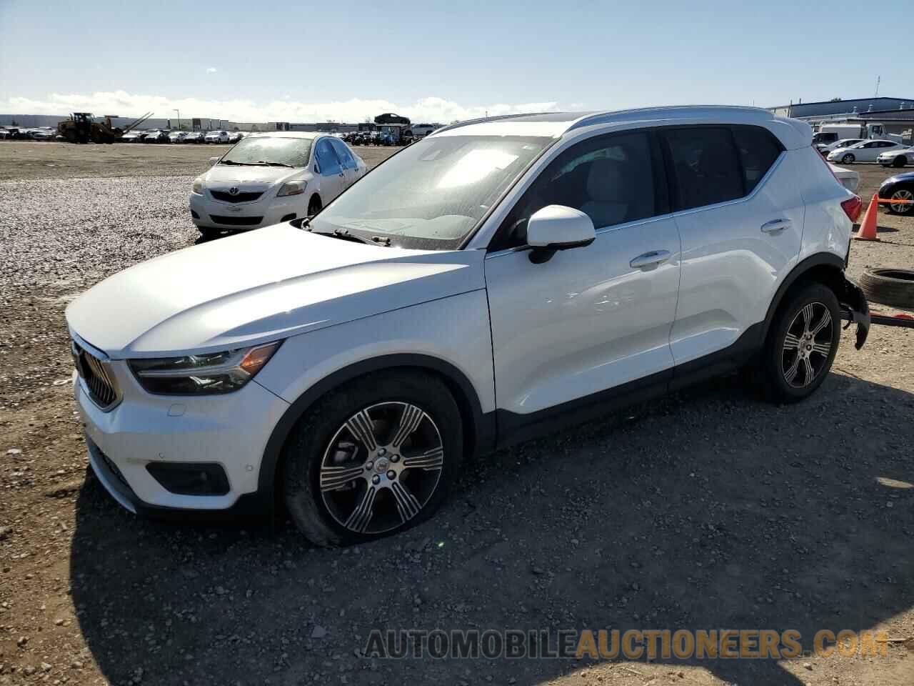 YV4162UL4K2107348 VOLVO XC40 2019