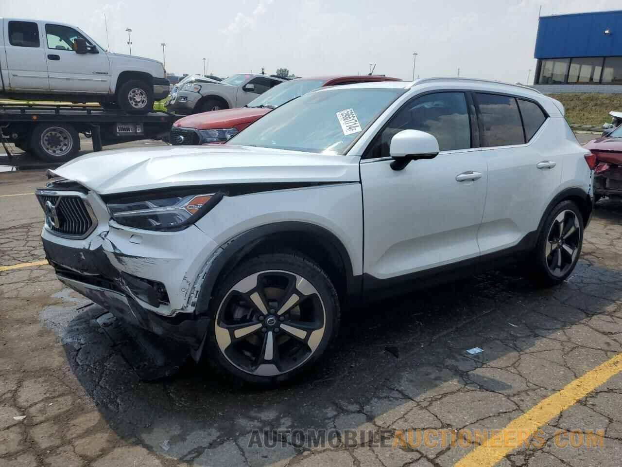 YV4162UL8K2113590 VOLVO XC40 2019