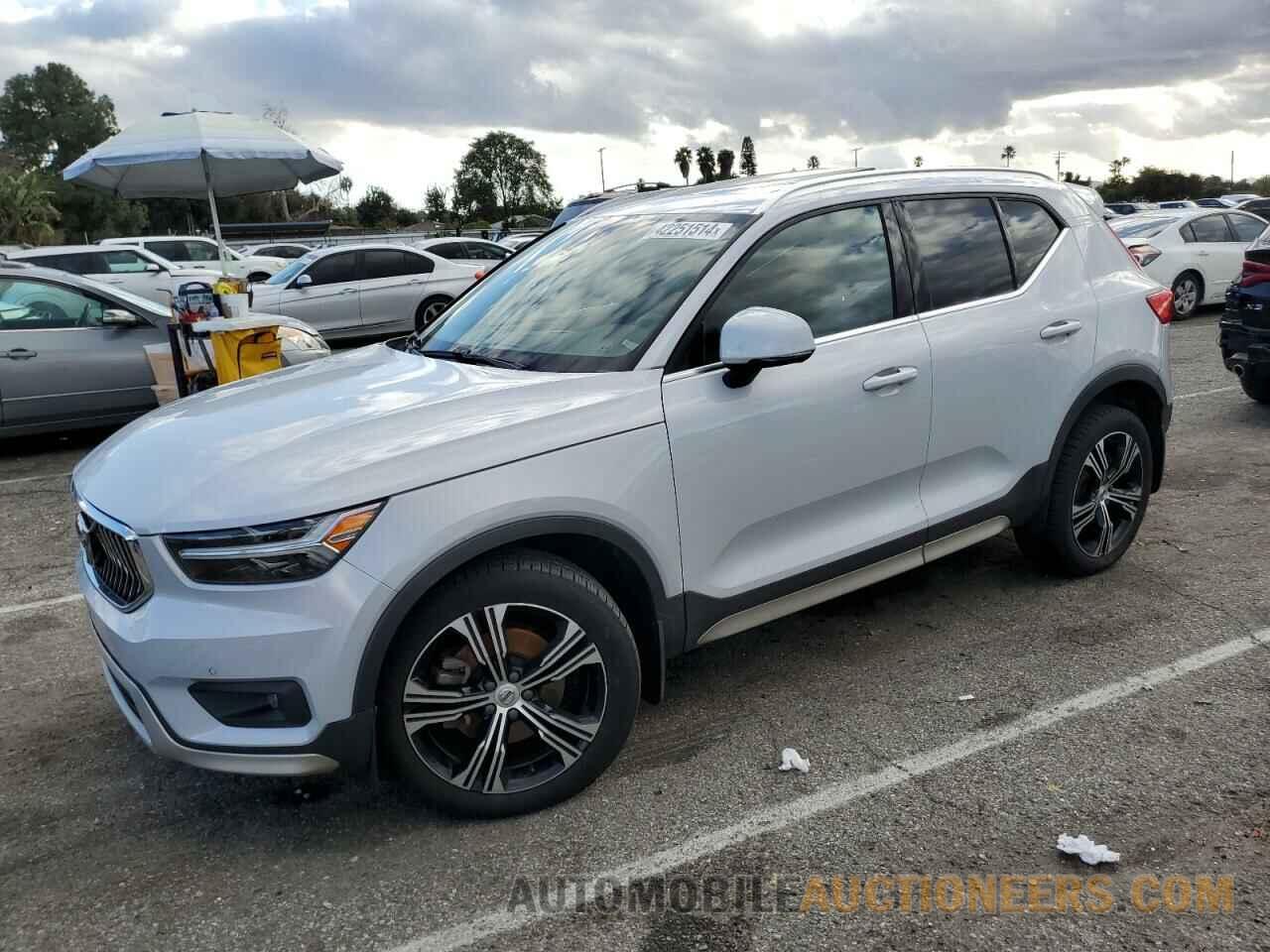 YV4162UL8L2280324 VOLVO XC40 2020