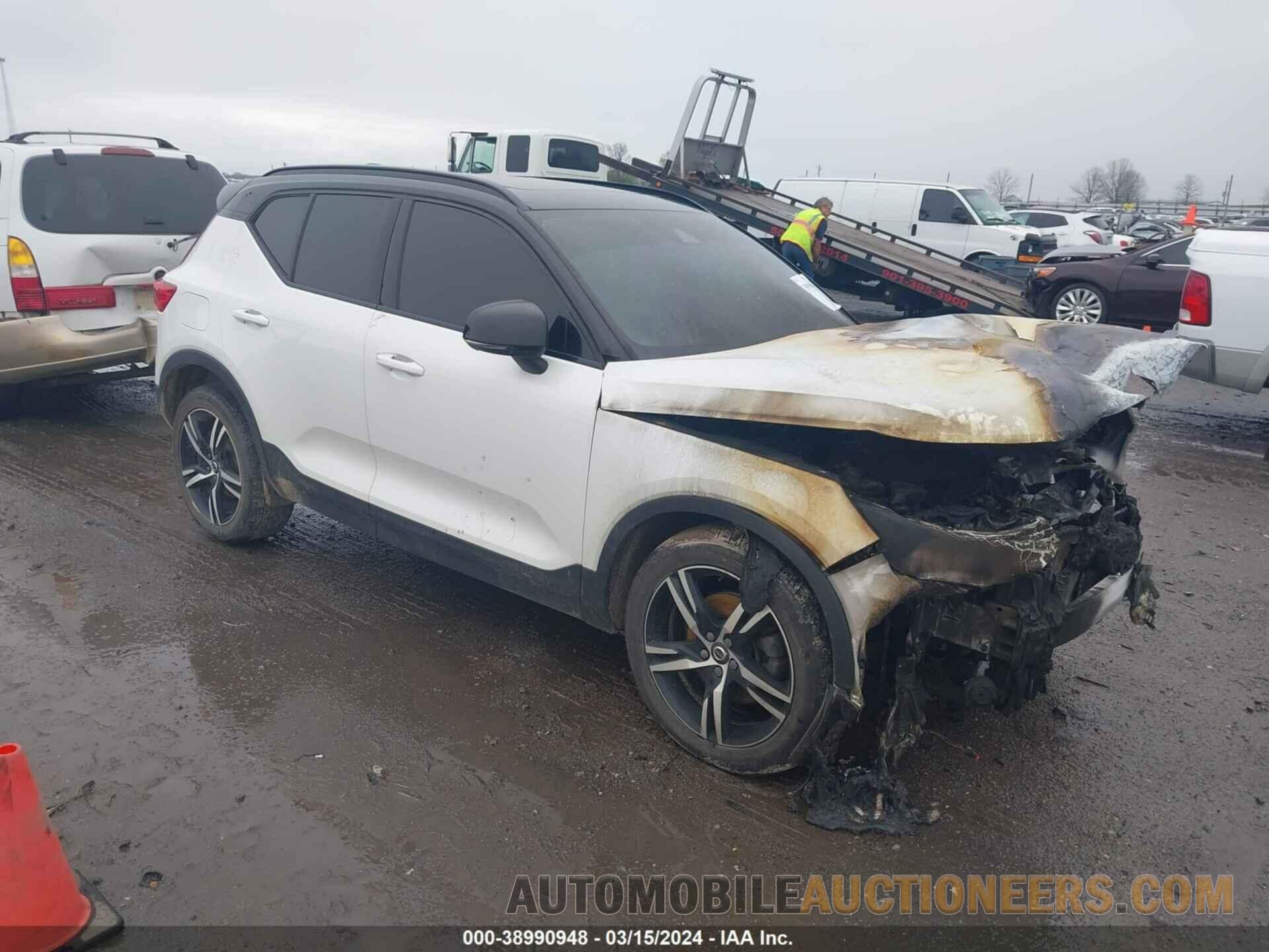 YV4162UM2K2149235 VOLVO XC40 2019