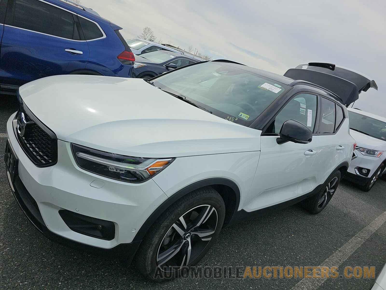 YV4162UM2K2151017 Volvo XC40 2019