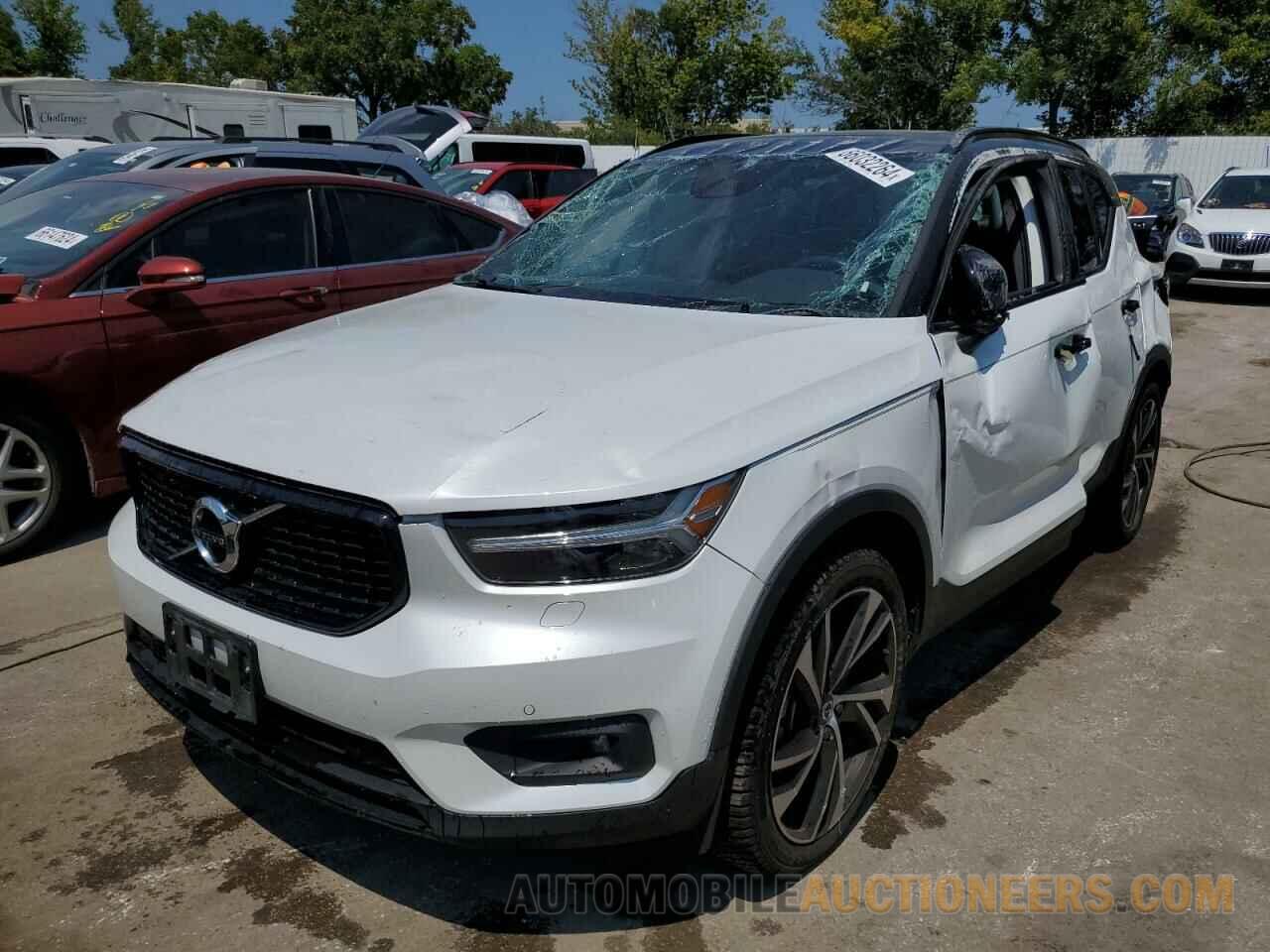 YV4162UM3L2227667 VOLVO XC40 2020