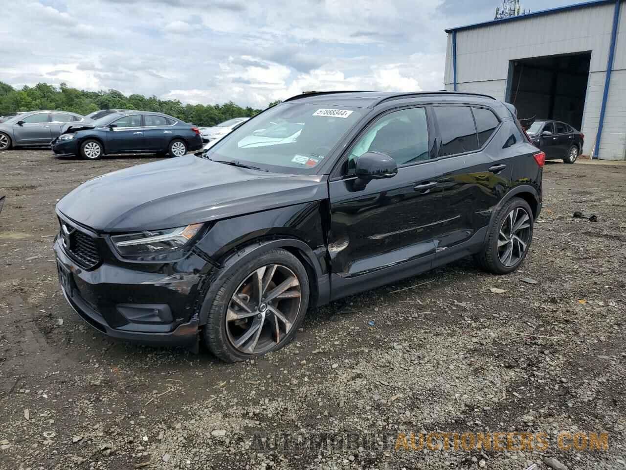 YV4162UM4K2048049 VOLVO XC40 2019