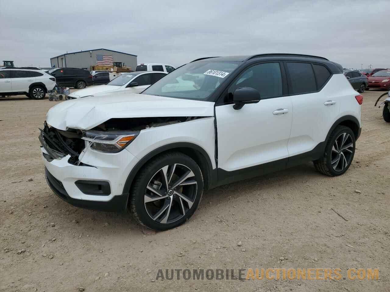 YV4162UM5K2067998 VOLVO XC40 2019