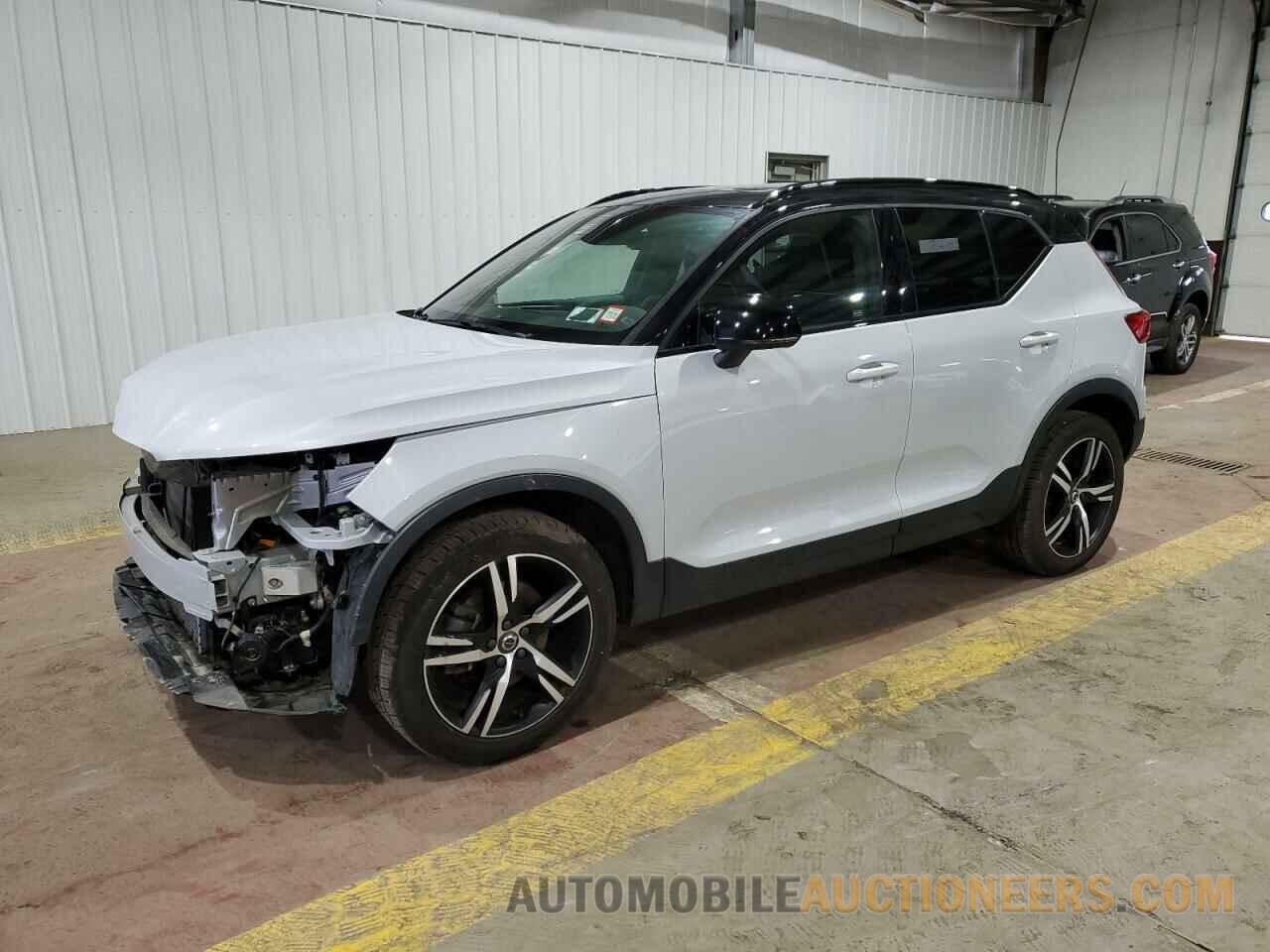 YV4162UM5L2347955 VOLVO XC40 2020