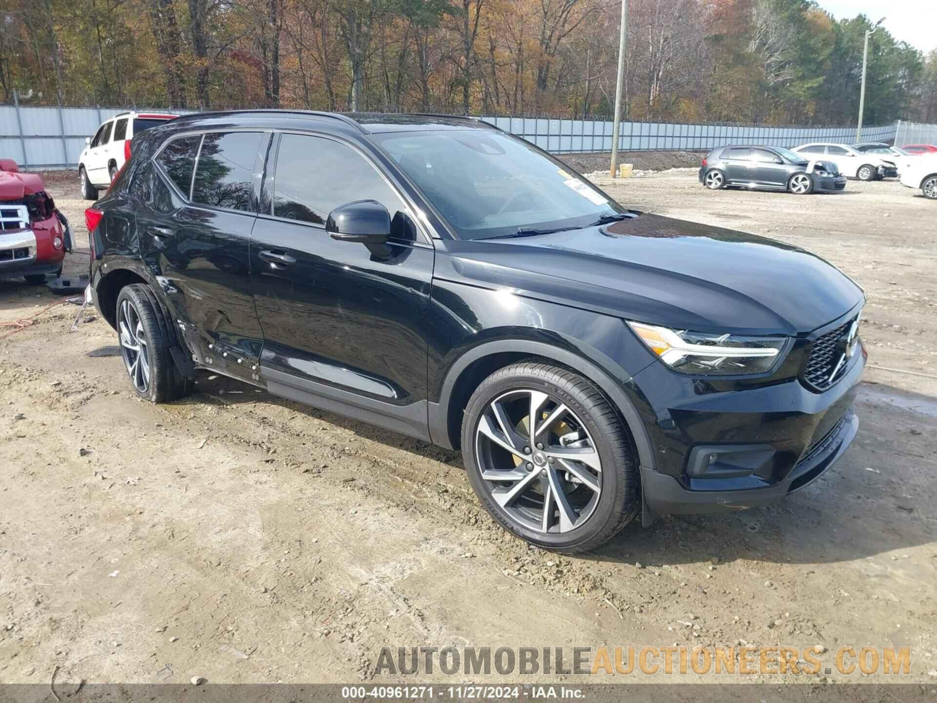 YV4162UM7K2140627 VOLVO XC40 2019