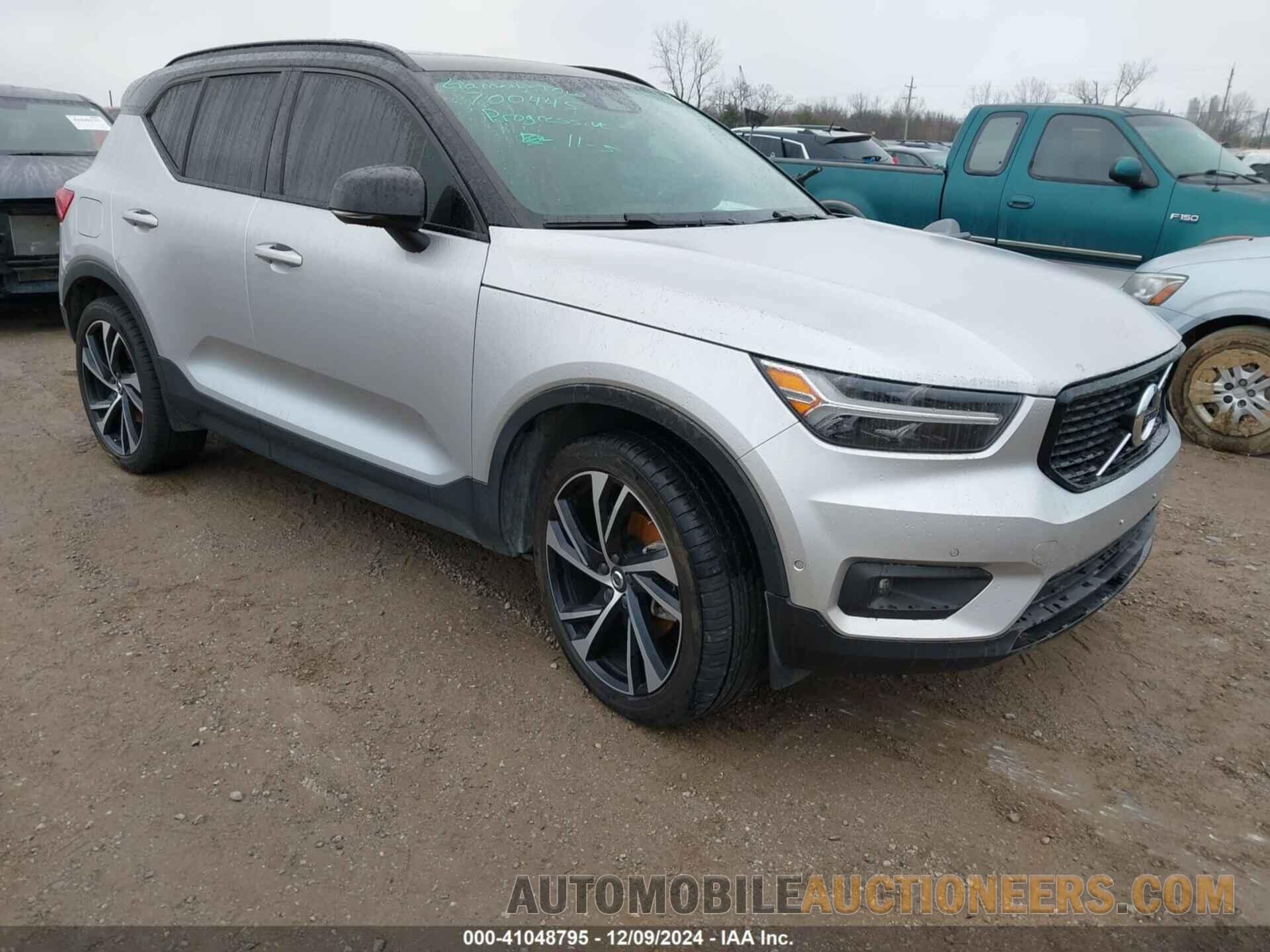 YV4162UM8K2102615 VOLVO XC40 2019