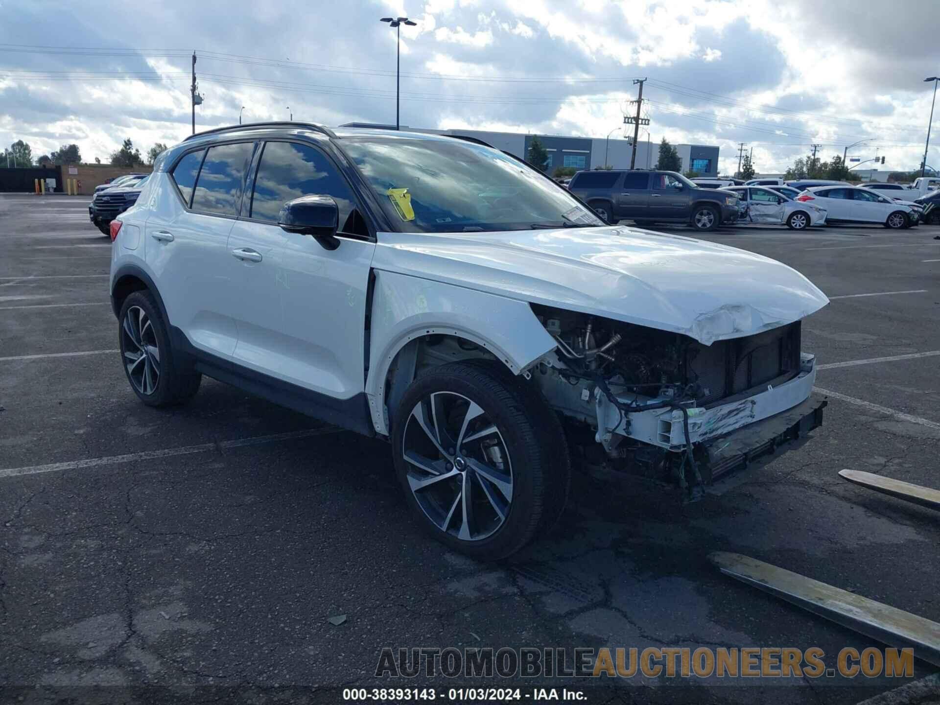 YV4162XZ2K2003814 VOLVO XC40 2019