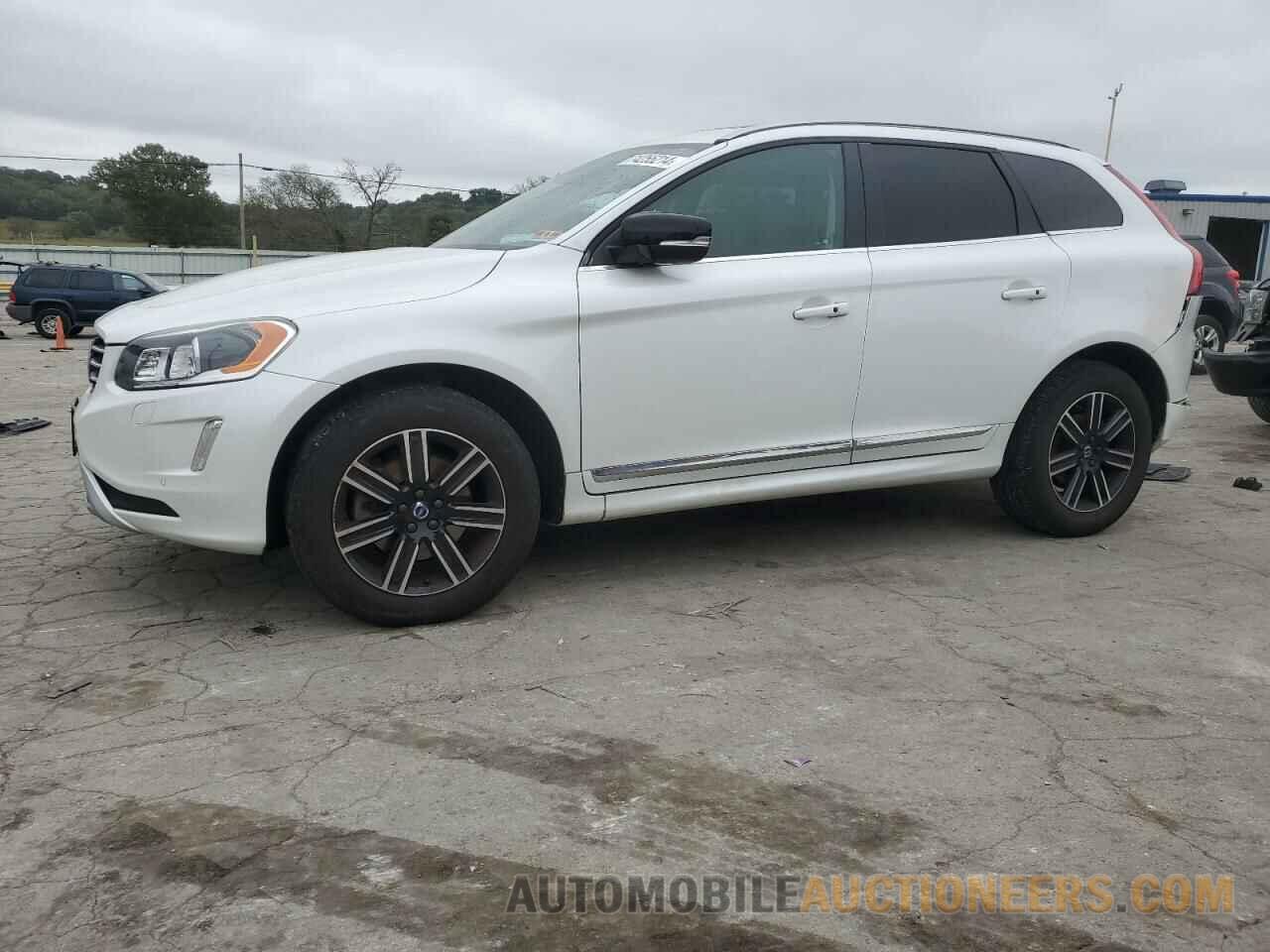 YV440MRR9H2063248 VOLVO XC60 2017