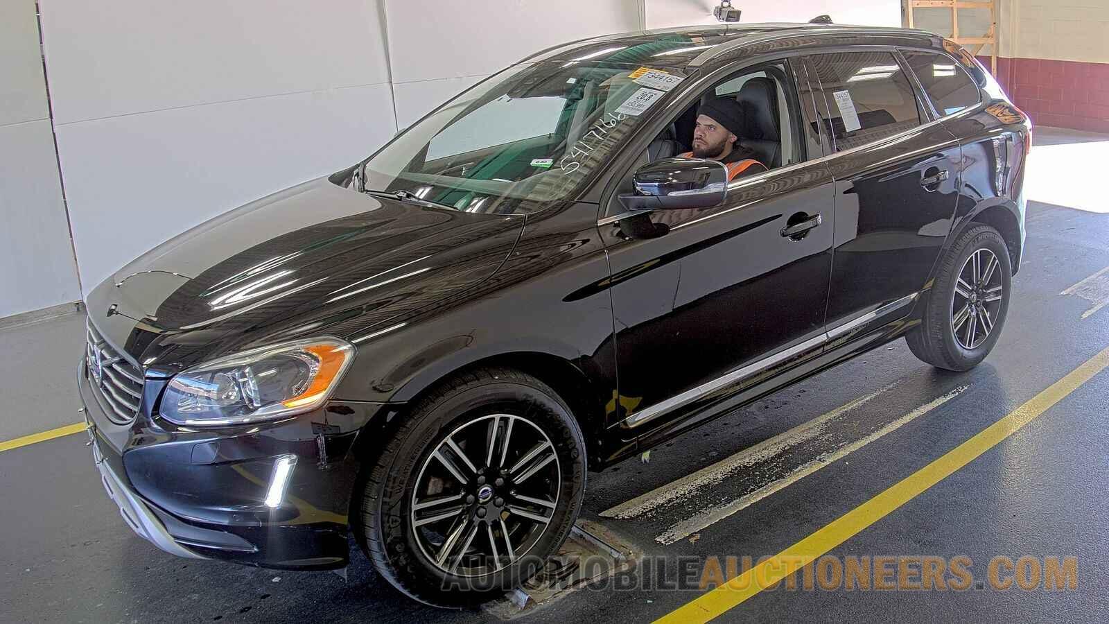 YV440MRRXH2122940 Volvo XC60 2017