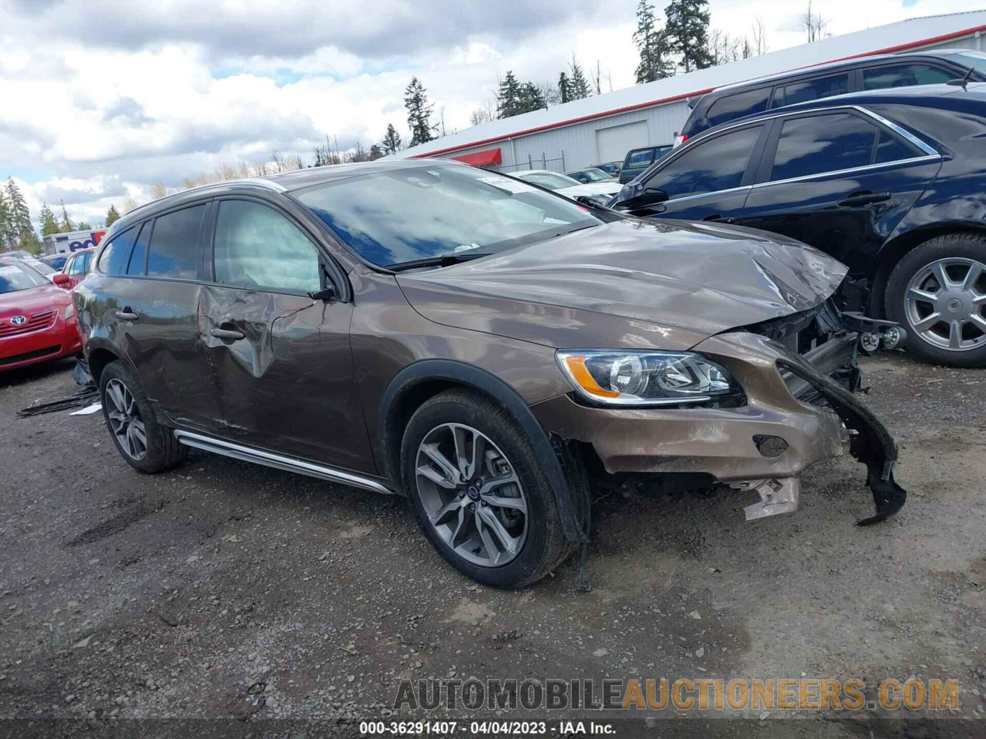 YV440MWK1J2056341 VOLVO V60 CROSS COUNTRY 2018