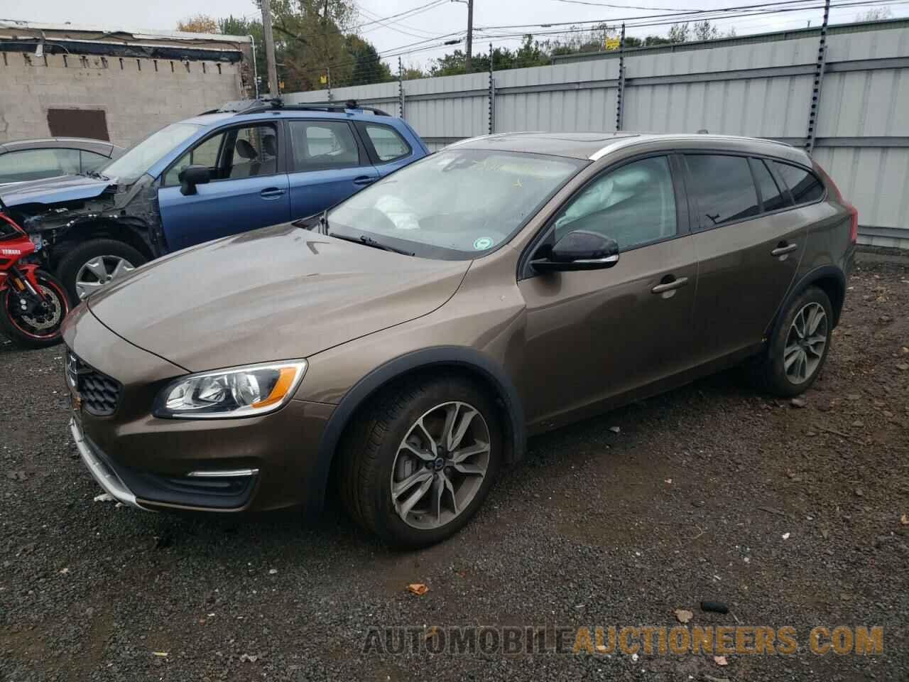 YV440MWK2H1025437 VOLVO V60 2017