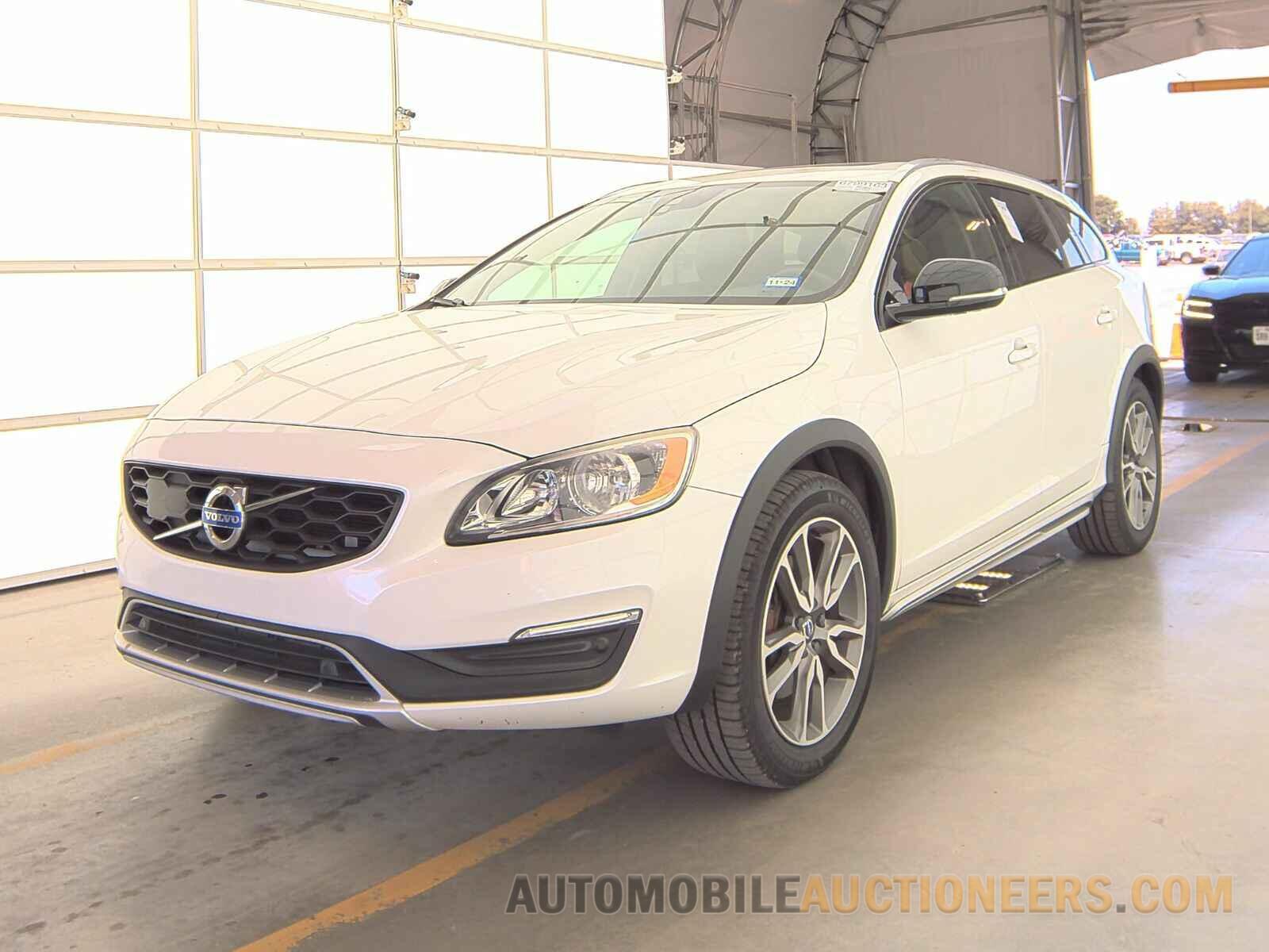 YV440MWK2J2044229 Volvo V60 Cross Country 2018