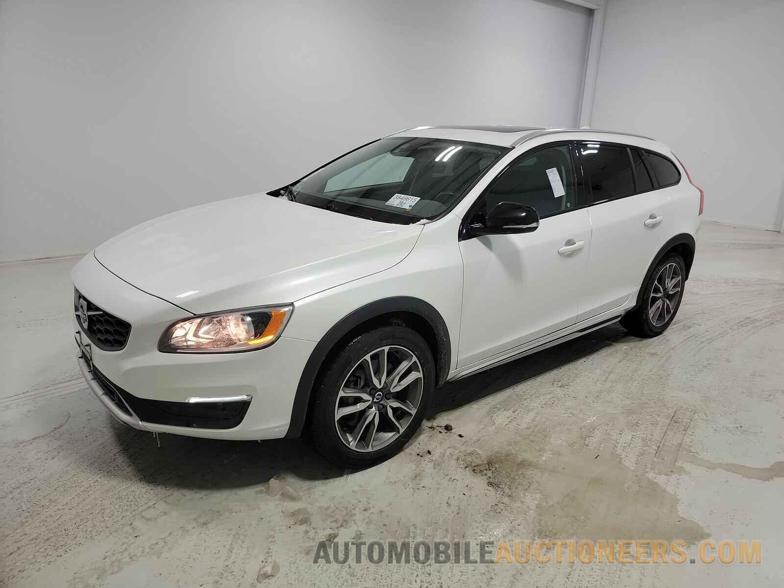 YV440MWK2J2055859 Volvo V60 Cross Country 2018