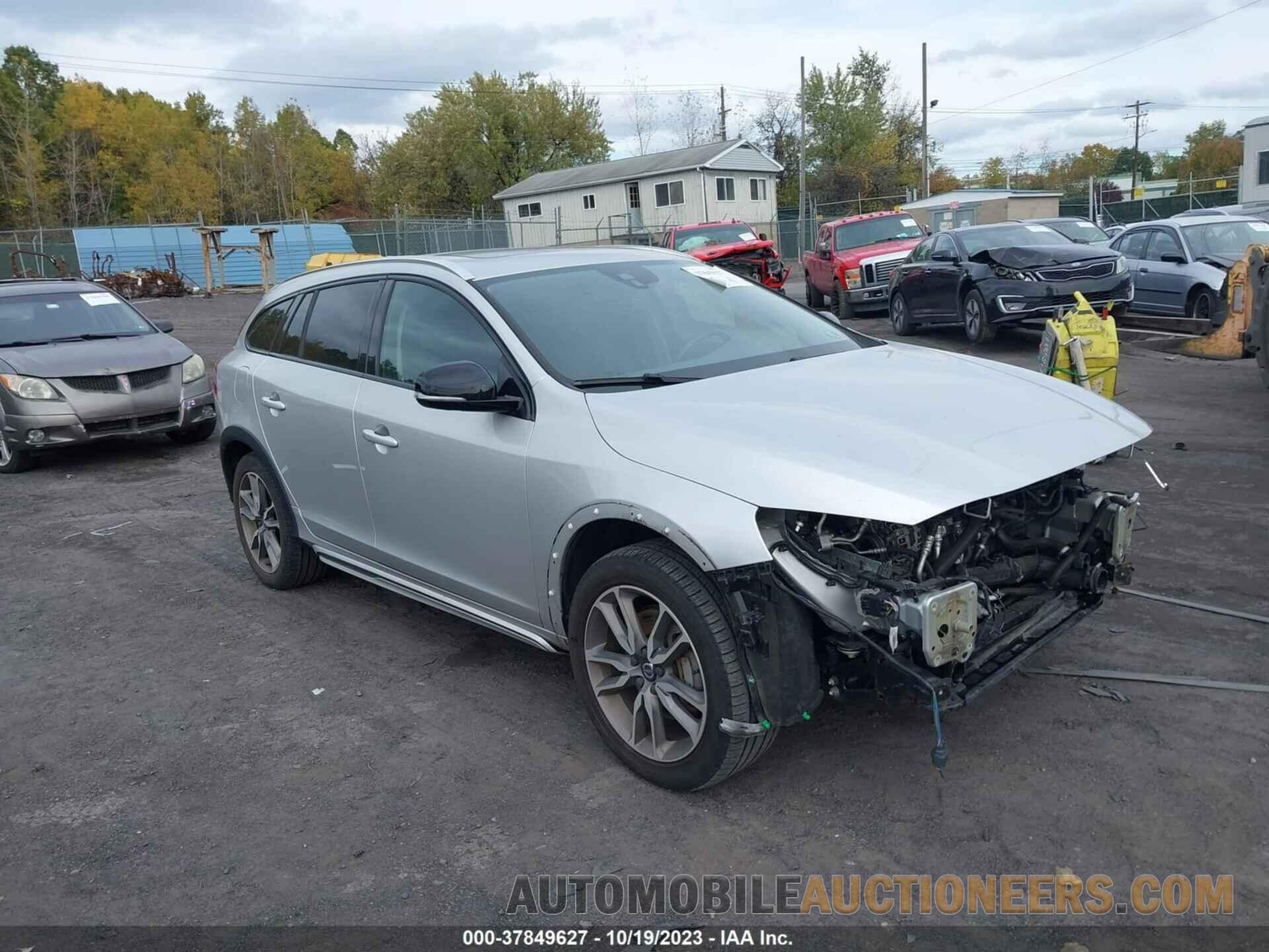 YV440MWK7J2057588 VOLVO V60 CROSS COUNTRY 2018