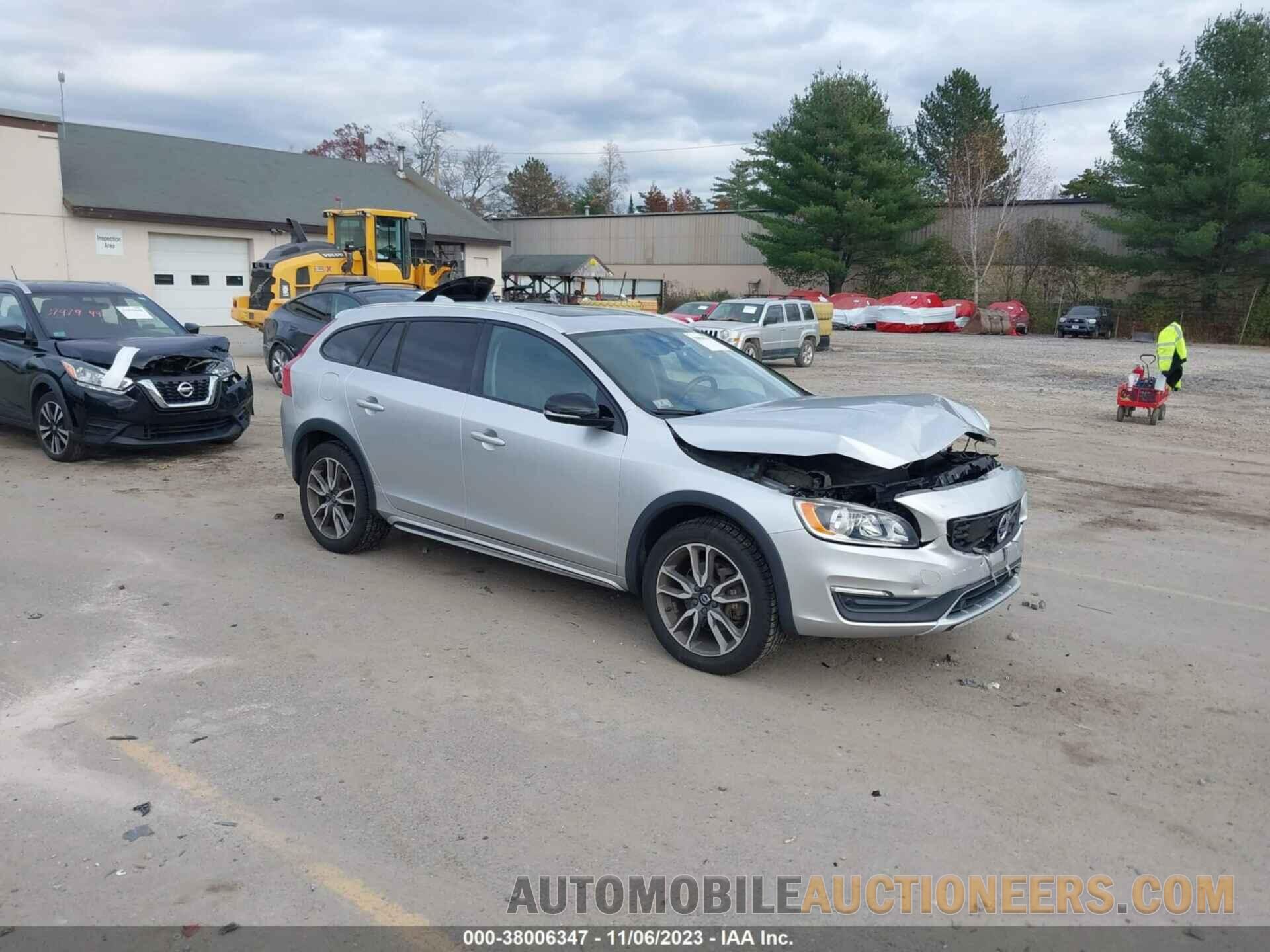 YV440MWK8H1038192 VOLVO V60 CROSS COUNTRY 2017