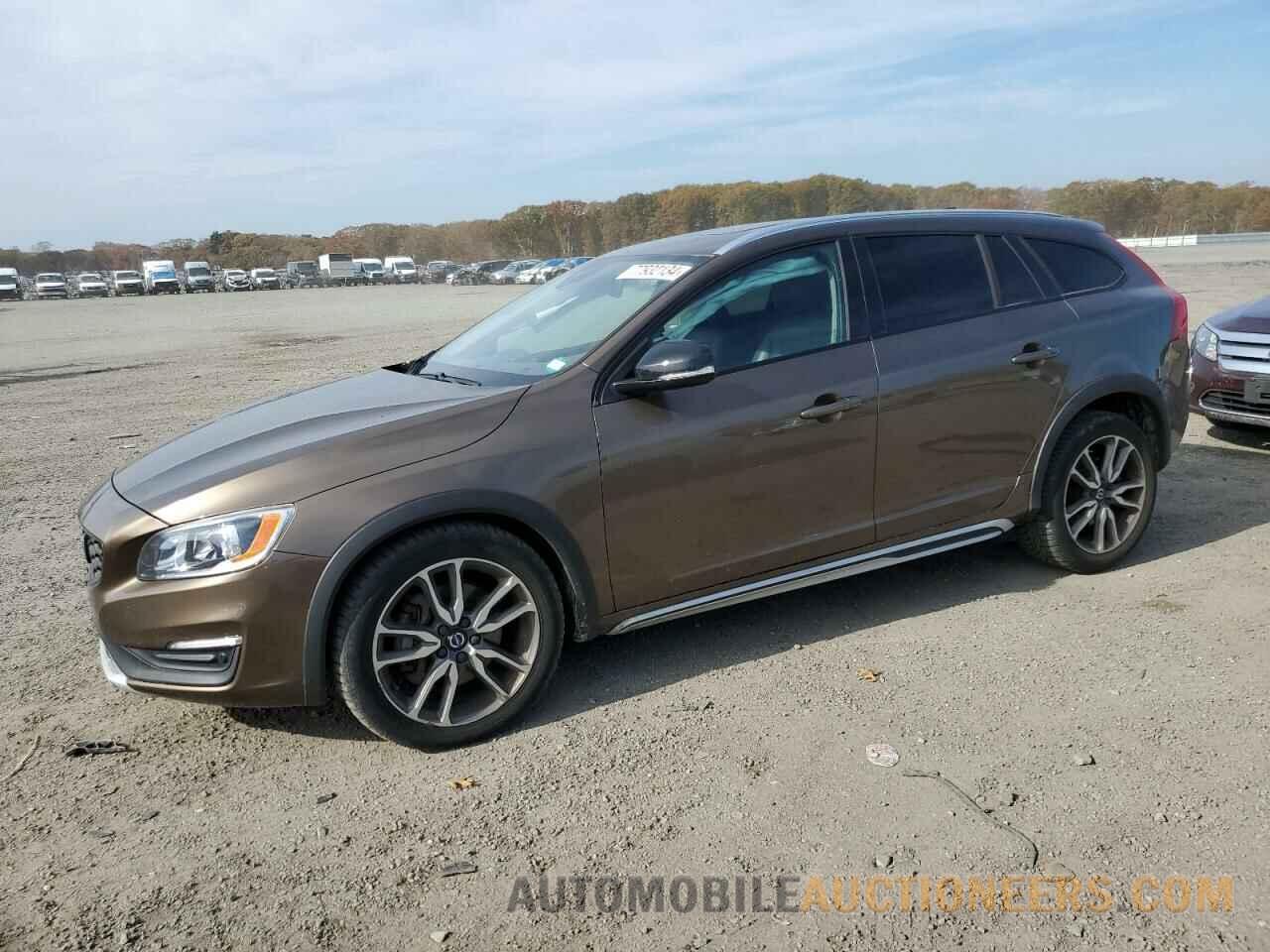 YV440MWK8J2058071 VOLVO V60 2018