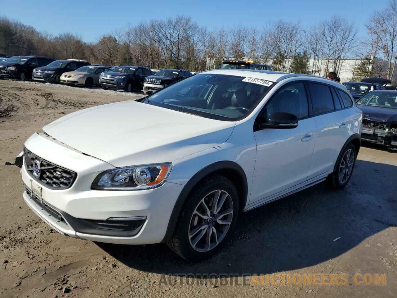 YV440MWK9H1039528 VOLVO V60 2017