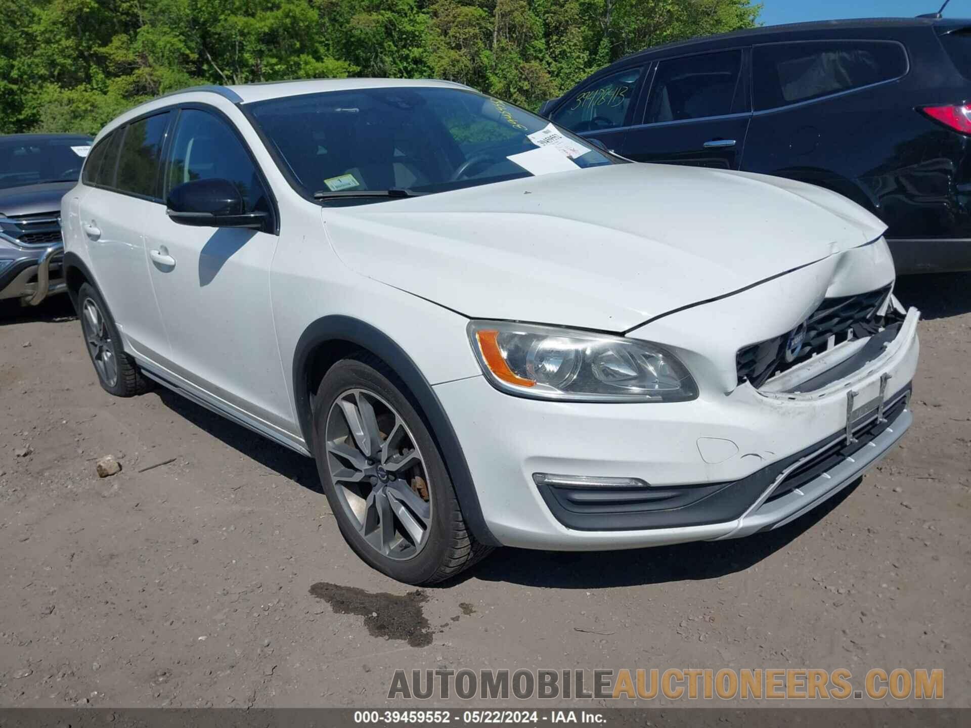 YV440MWKXH1026528 VOLVO V60 CROSS COUNTRY 2017