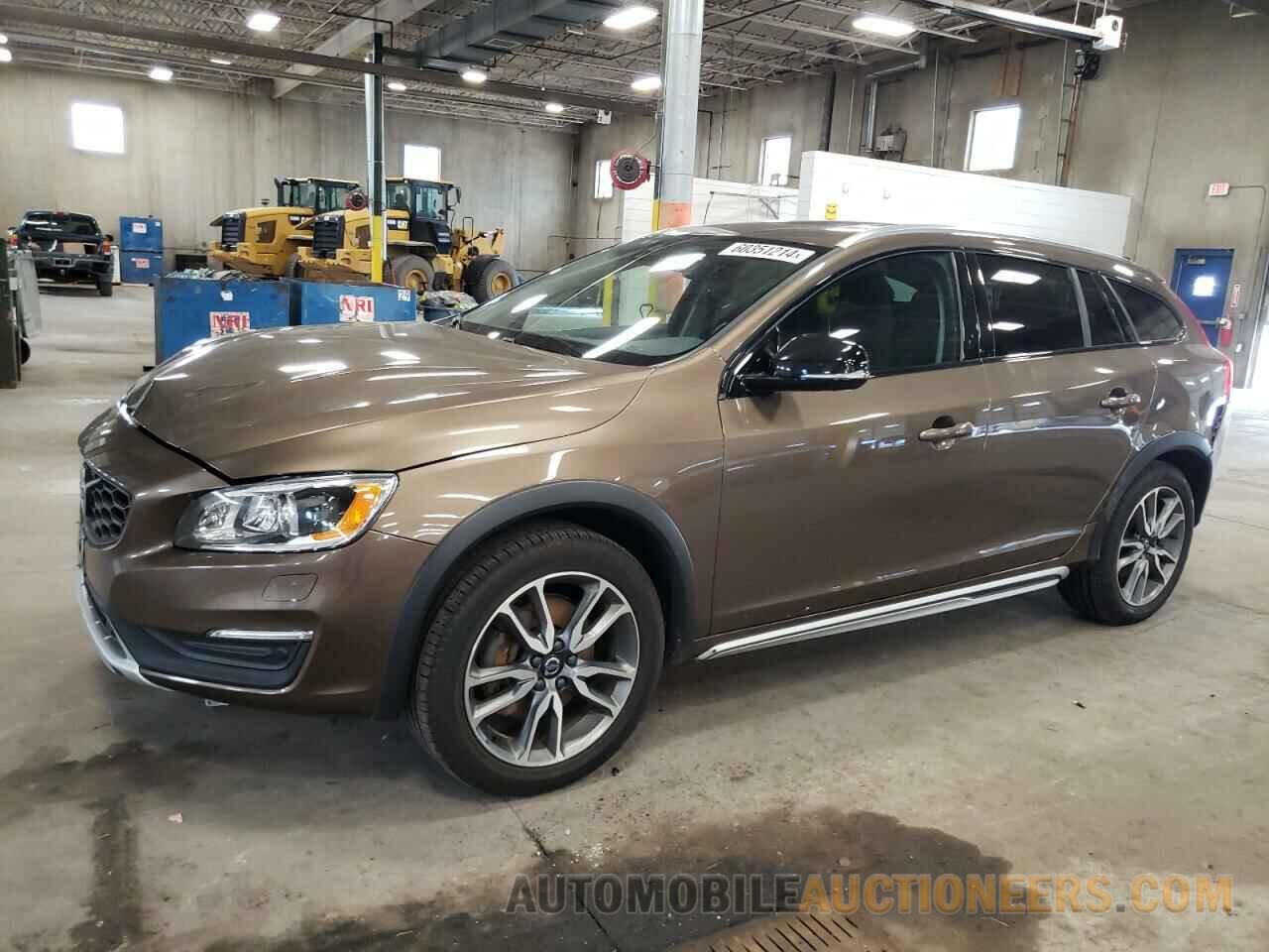 YV440MWM4J2048980 VOLVO V60 2018