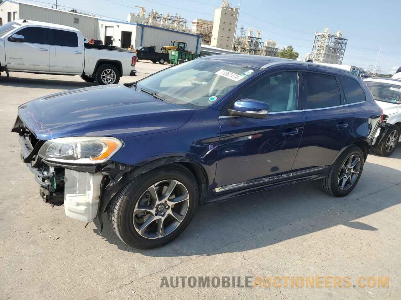 YV449MDV1F2703105 VOLVO XC60 2015