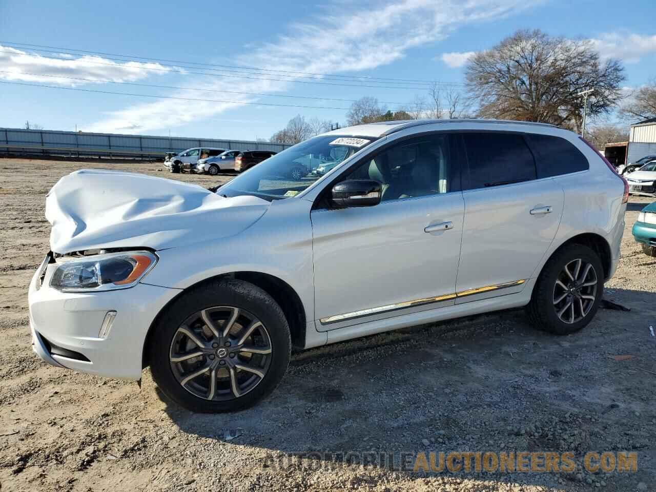 YV449MRRXH2082090 VOLVO XC60 2017