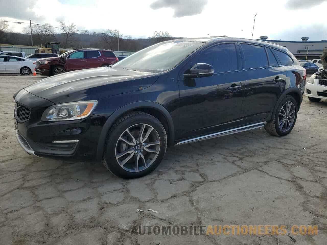 YV4612HK1F1001649 VOLVO V60 2015