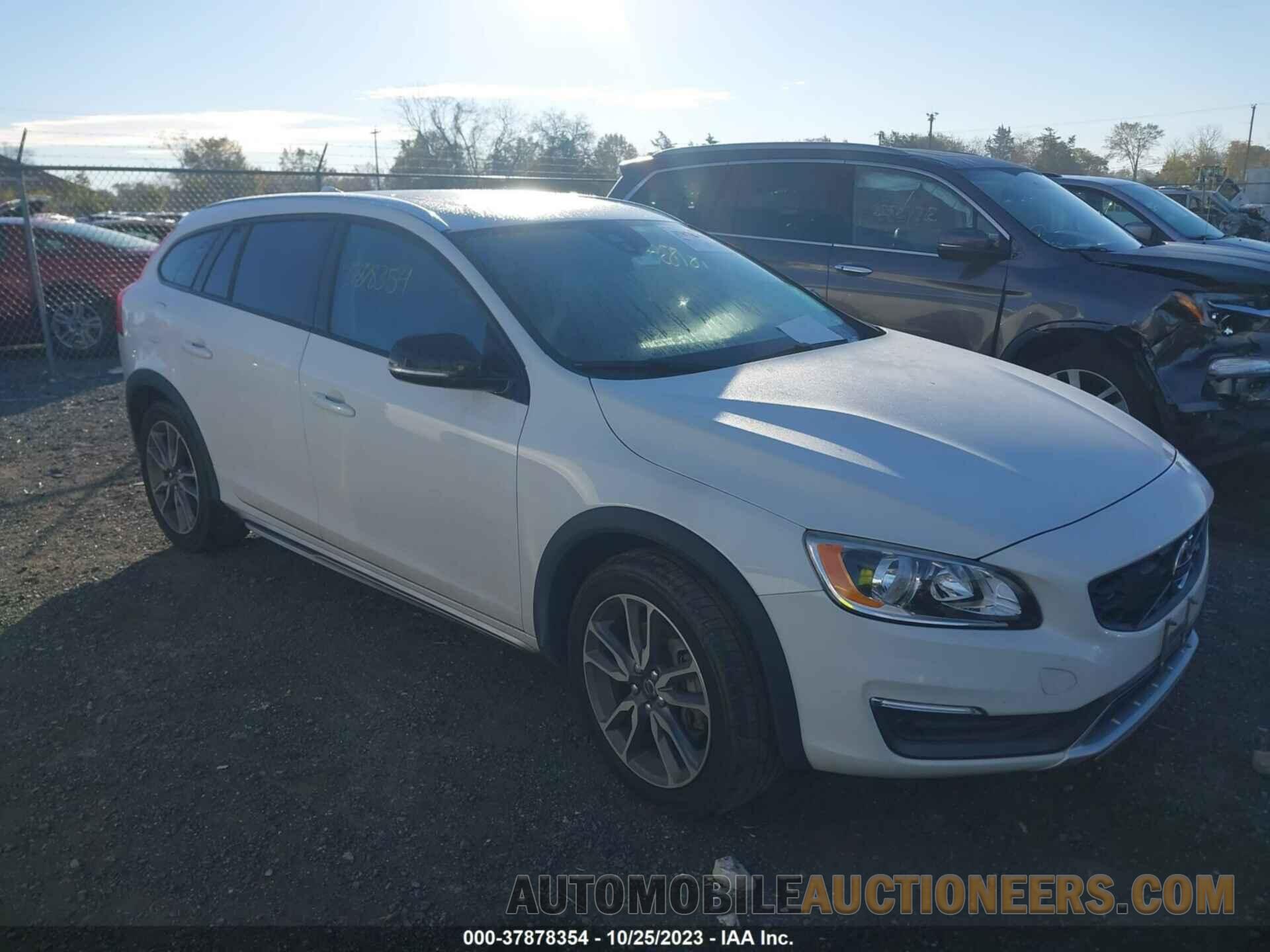 YV4612HK2F1000302 VOLVO V60 CROSS COUNTRY 2015