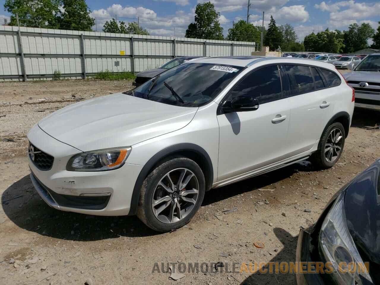 YV4612HK4F1000320 VOLVO V60 2015