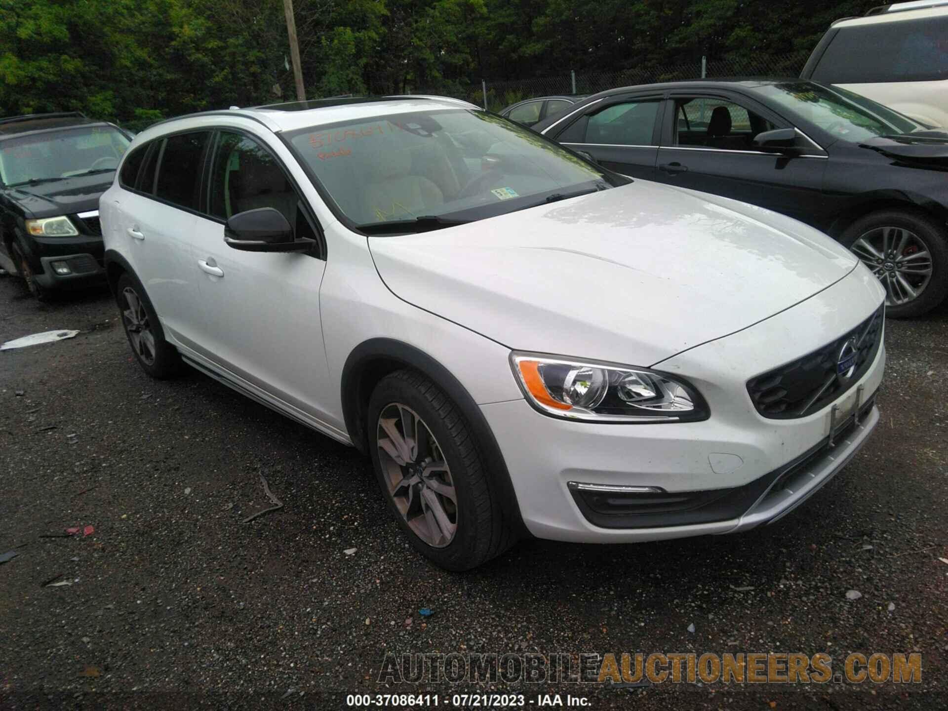 YV4612HK7F1001588 VOLVO V60 CROSS COUNTRY 2015