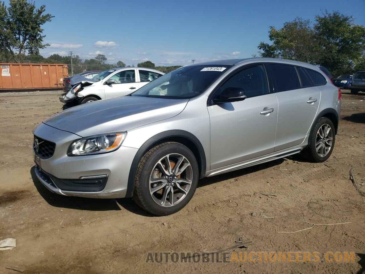 YV4612HK9F1000278 VOLVO V60 2015