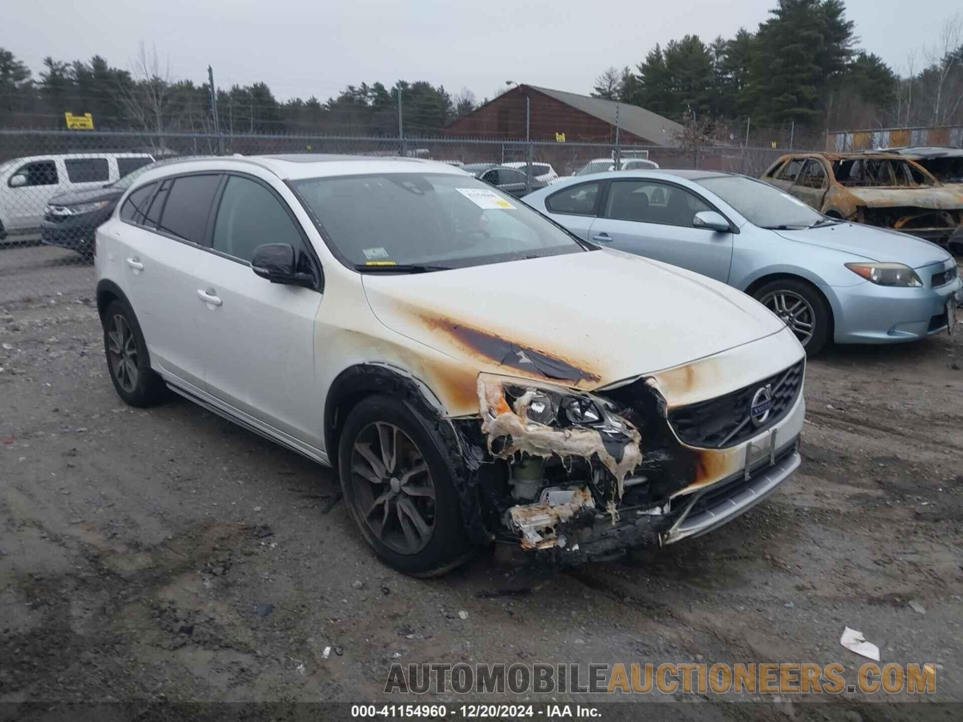 YV4612HK9G1008141 VOLVO V60 CROSS COUNTRY 2016