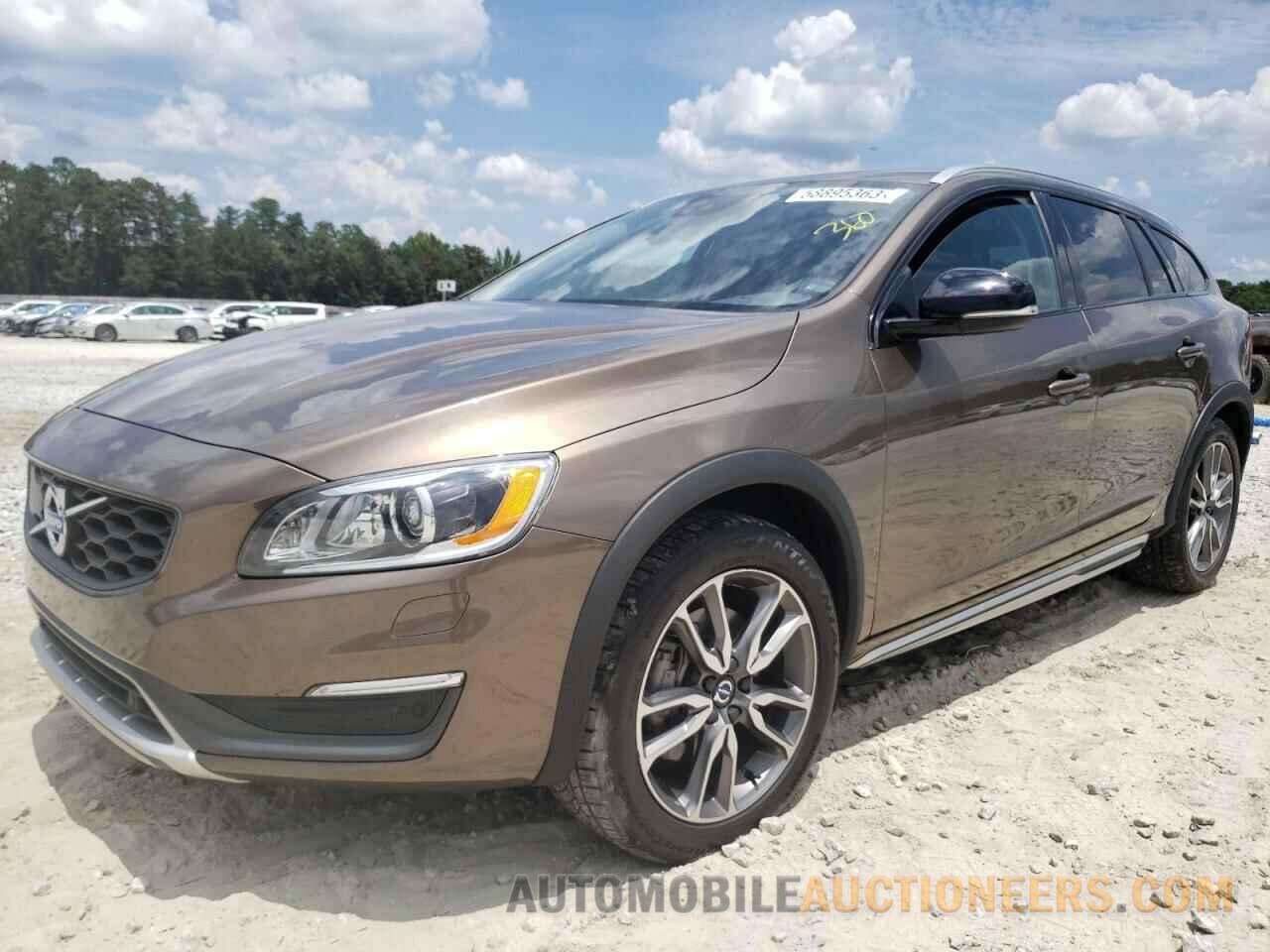 YV4612HM0F1000042 VOLVO V60 2015