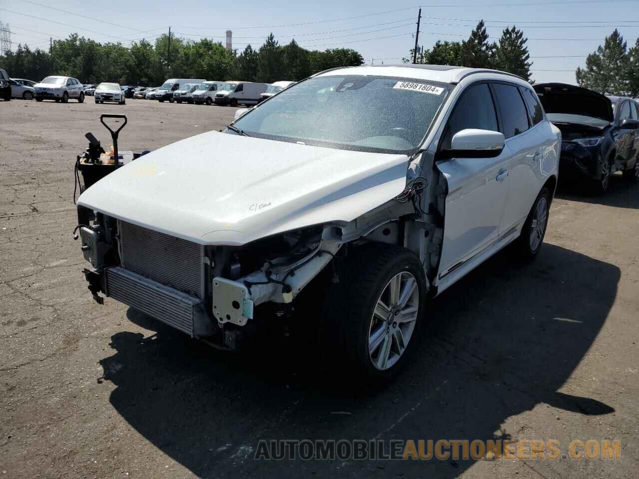 YV4612RK7G2785863 VOLVO XC60 2016