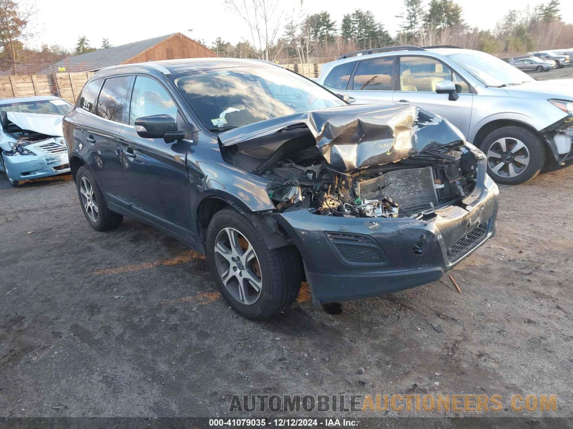 YV4902DZ2D2437128 VOLVO XC60 2013