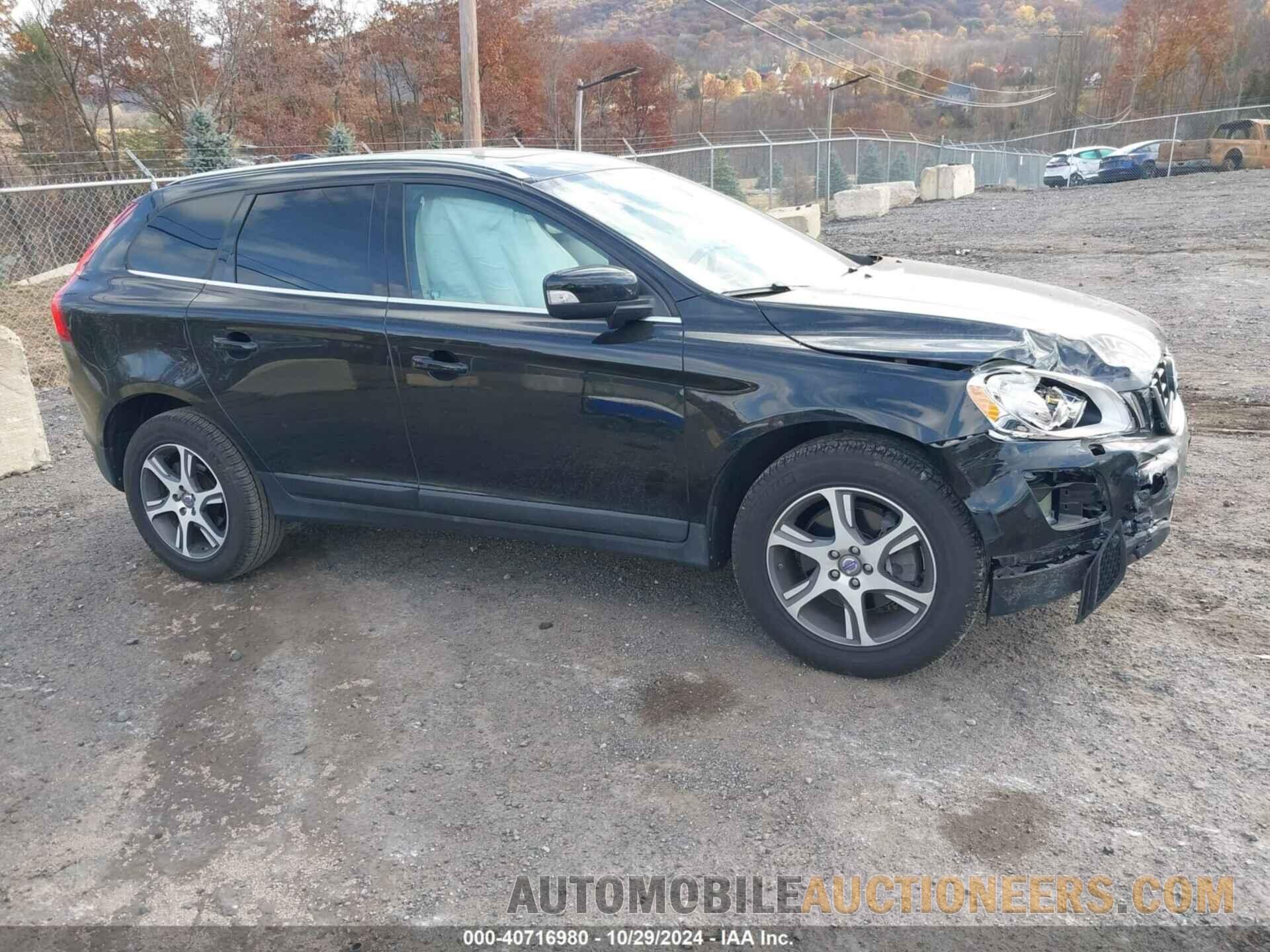 YV4902DZ3D2409726 VOLVO XC60 2013