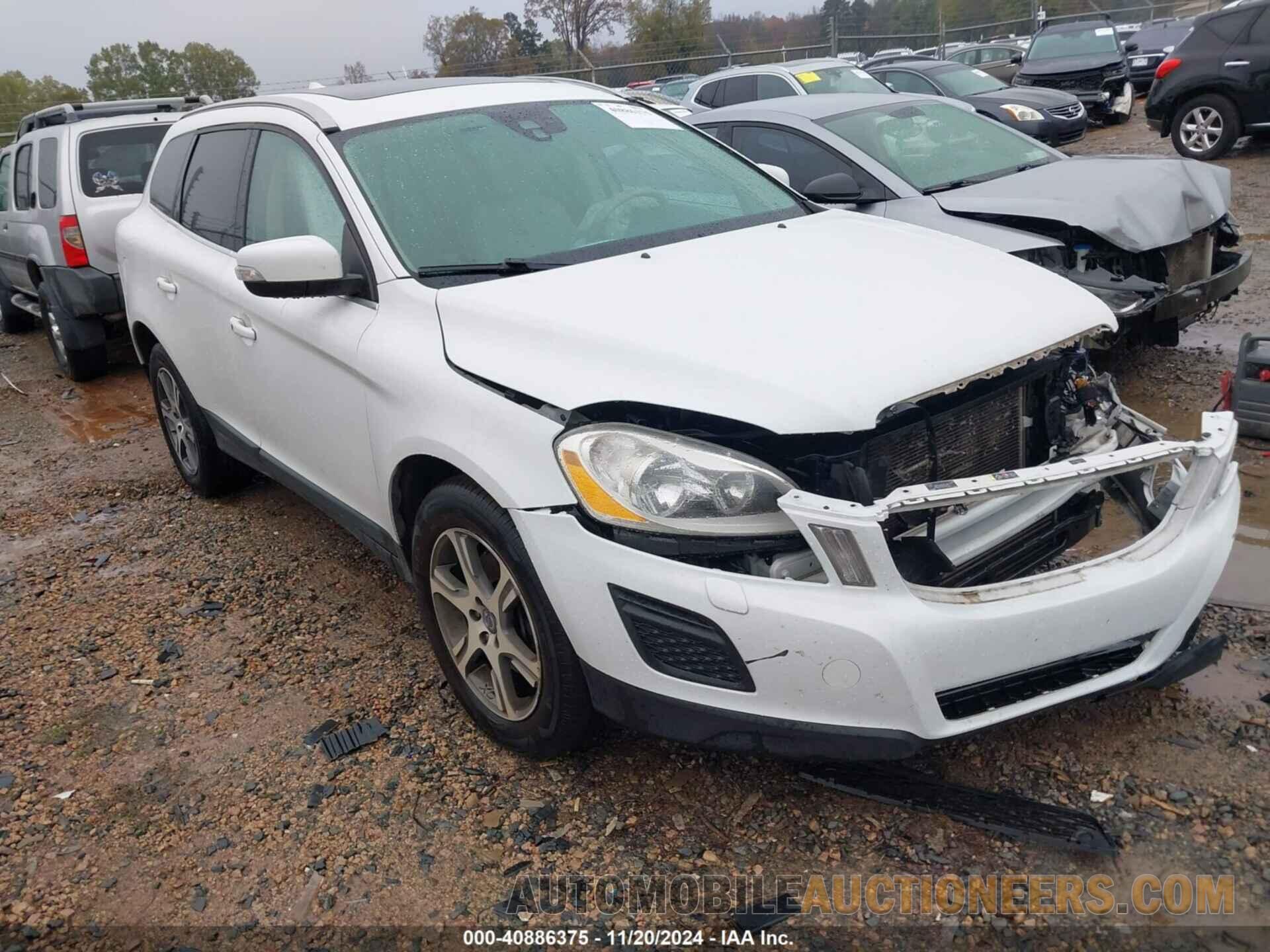 YV4902DZ5D2394128 VOLVO XC60 2013