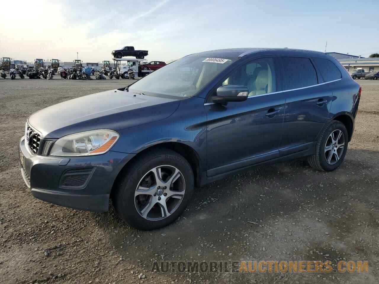 YV4902DZ6B2177703 VOLVO XC60 2011