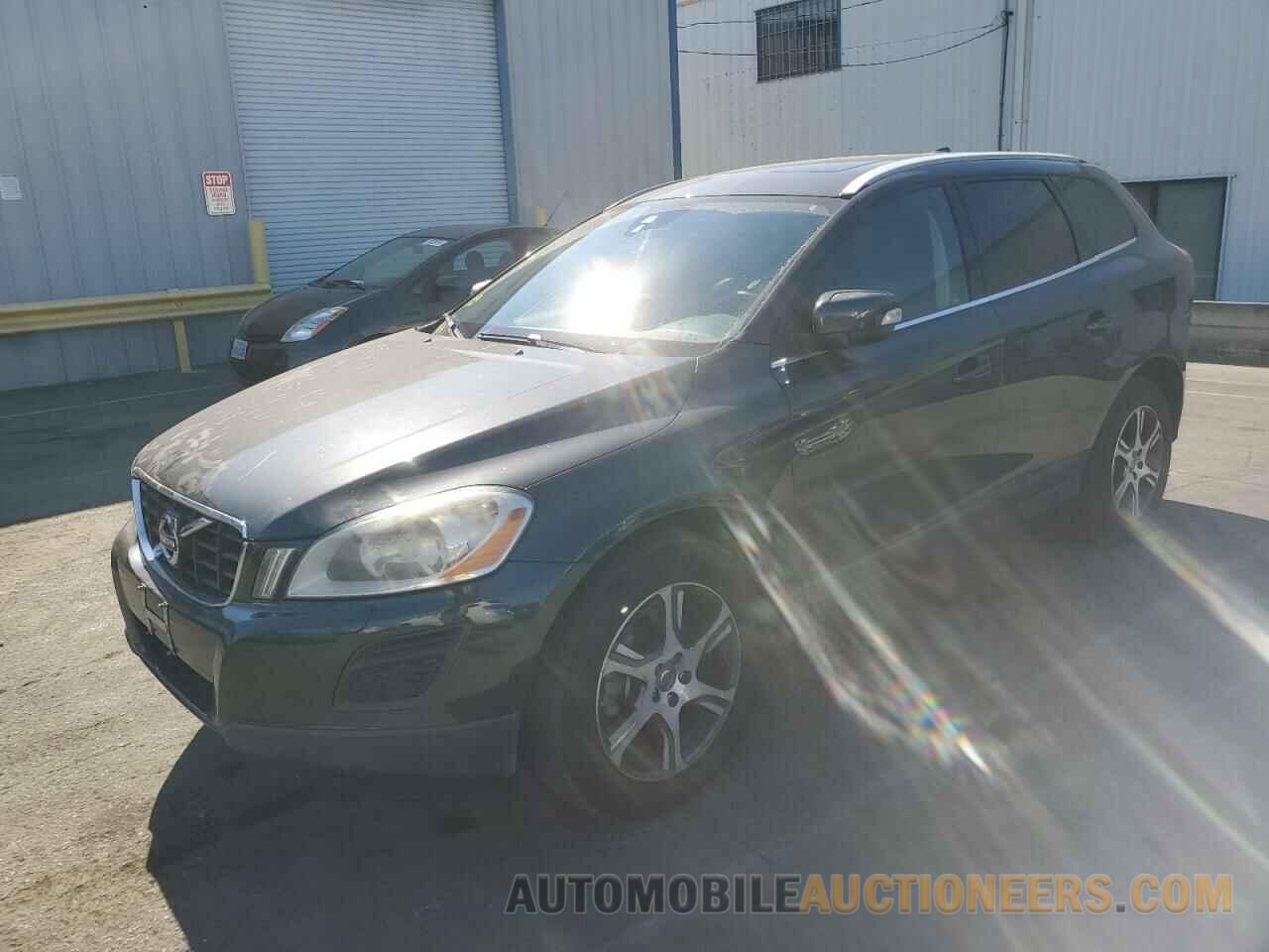 YV4902DZ6D2461013 VOLVO XC60 2013