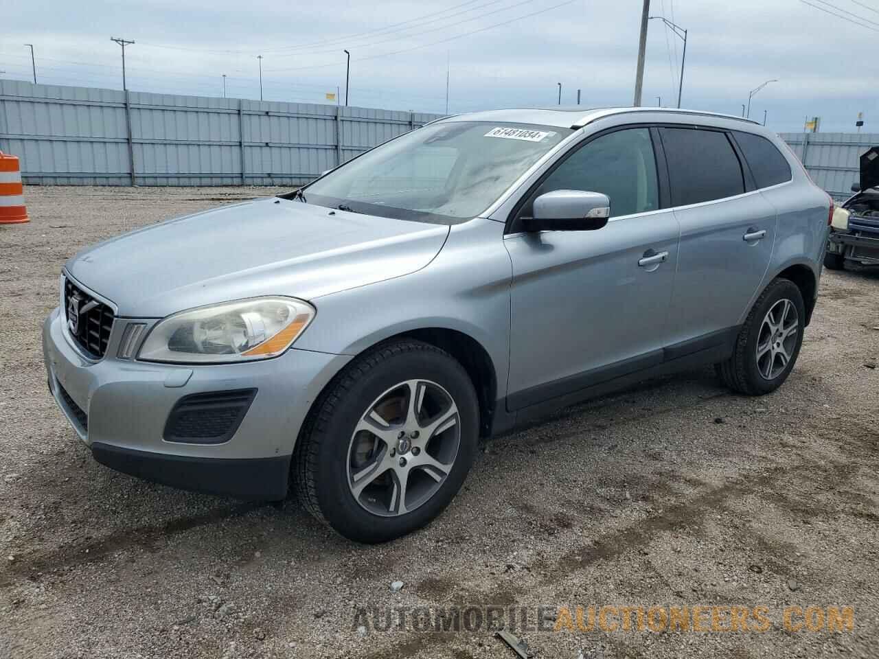 YV4902DZ6D2464767 VOLVO XC60 2013