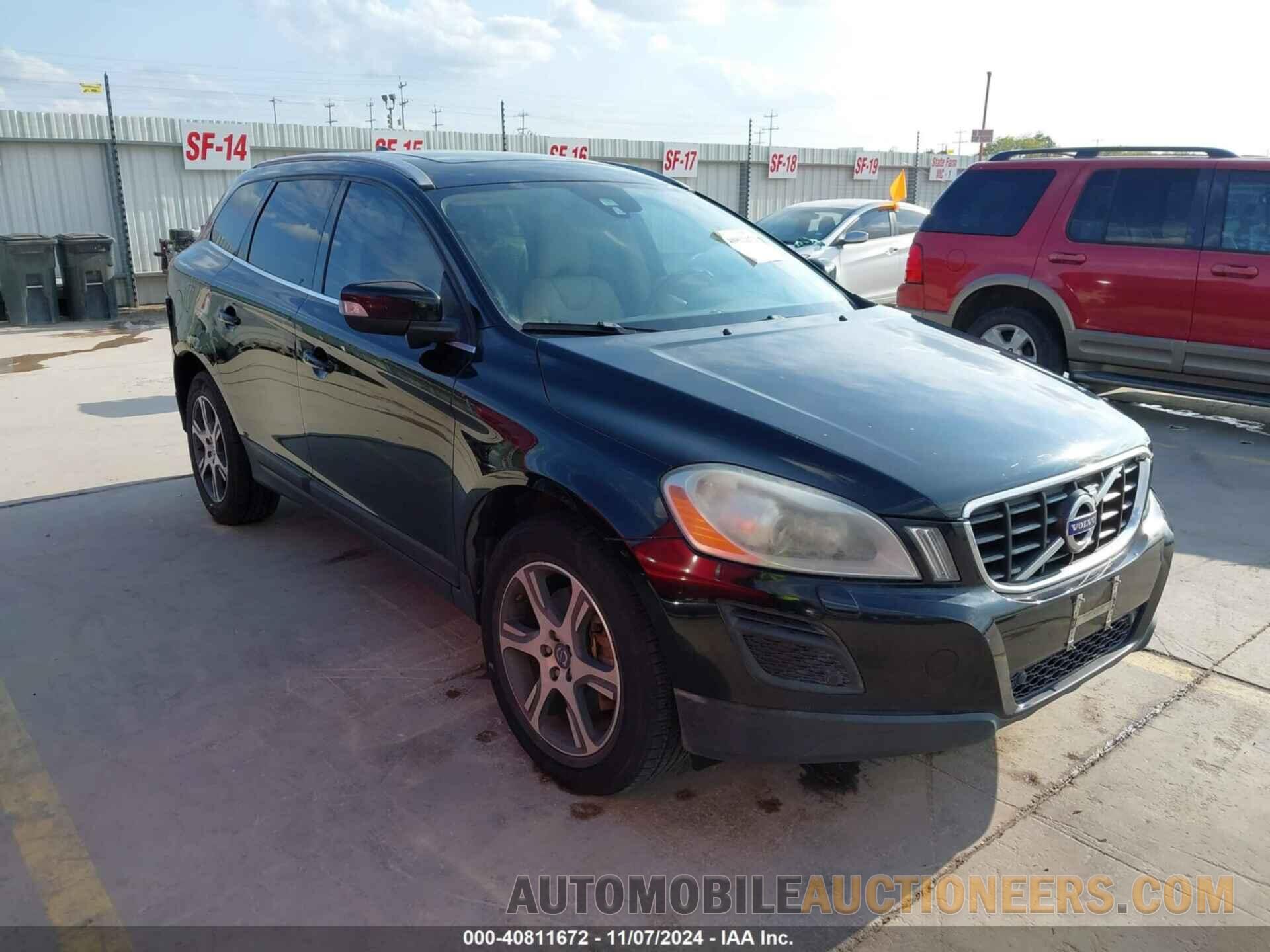 YV4902DZ8D2427896 VOLVO XC60 2013