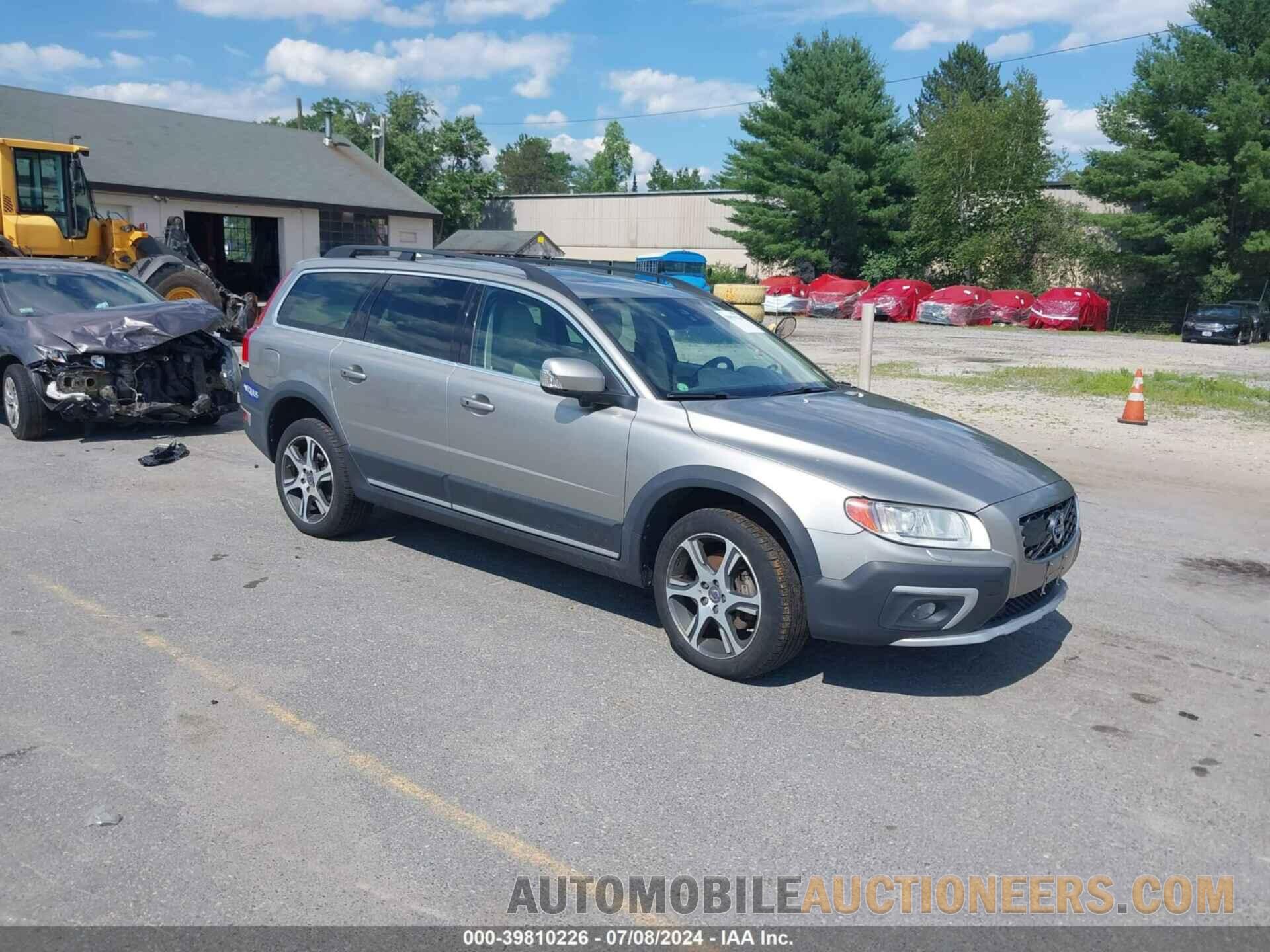 YV4902NM5F1210561 VOLVO XC70 2015