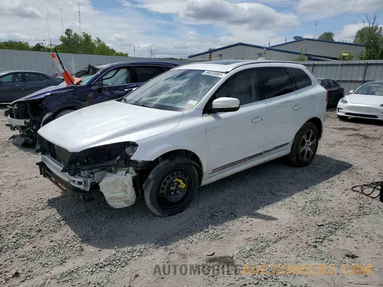 YV4902RB3F2575713 VOLVO XC60 2015