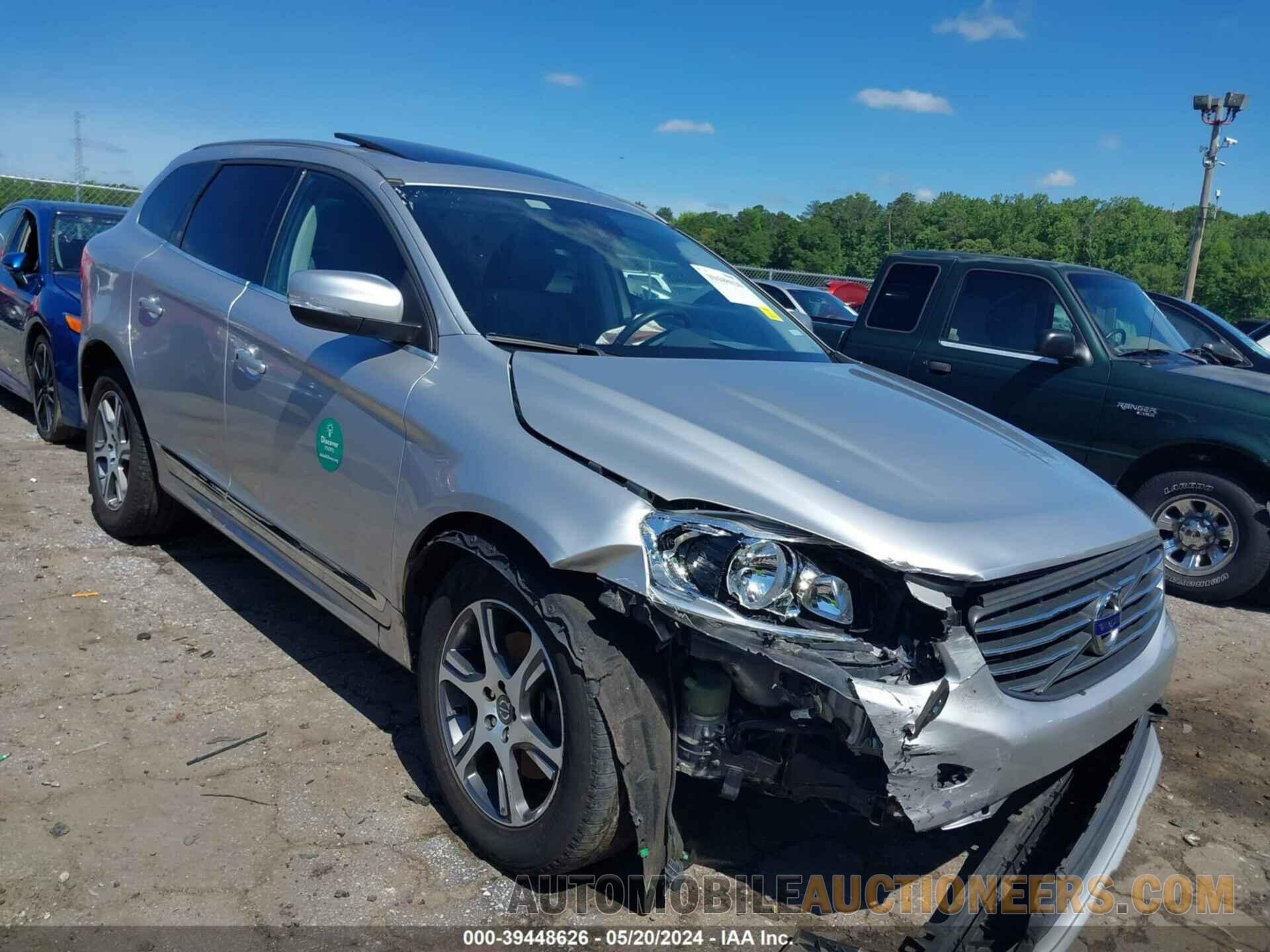 YV4902RB5F2599883 VOLVO XC60 2015