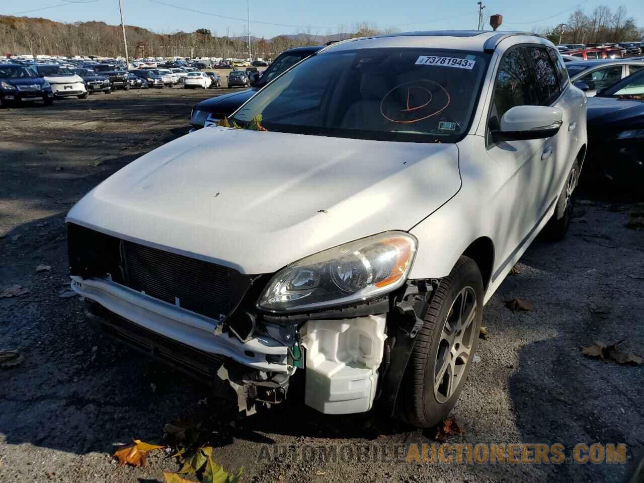 YV4902RB7F2584592 VOLVO XC60 2015