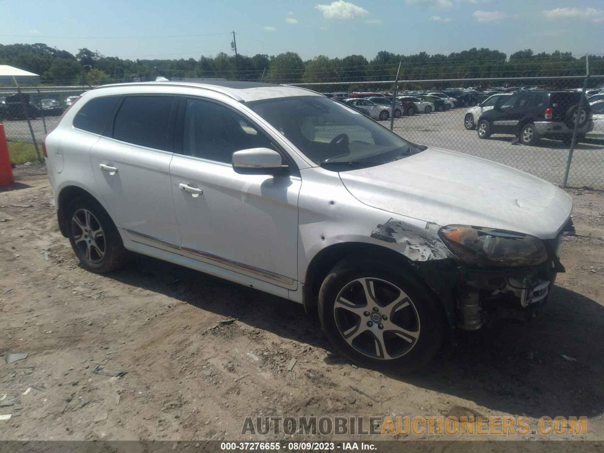 YV4902RBXF2576471 VOLVO XC60 2015