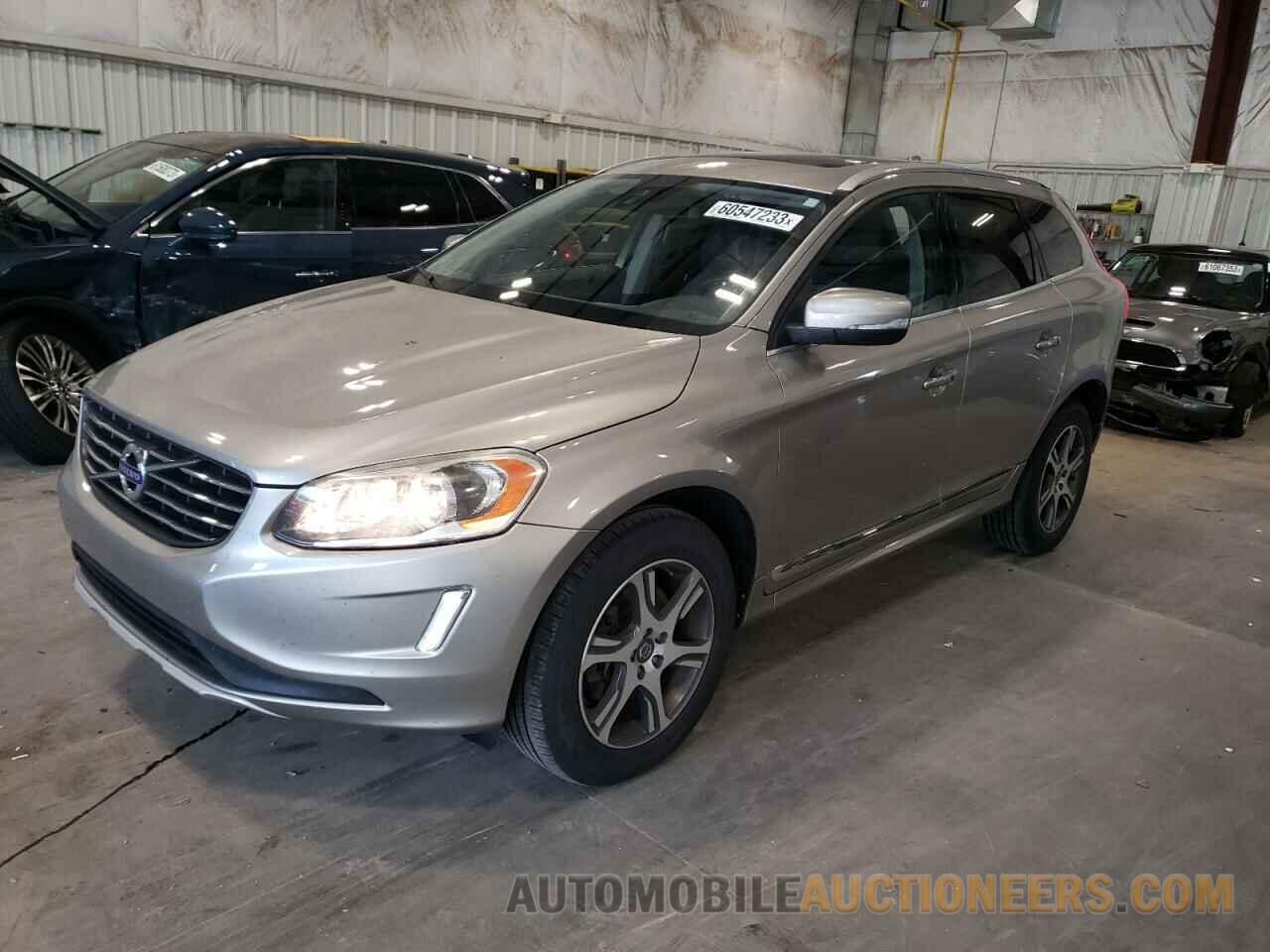 YV4902RBXF2592234 VOLVO XC60 2015